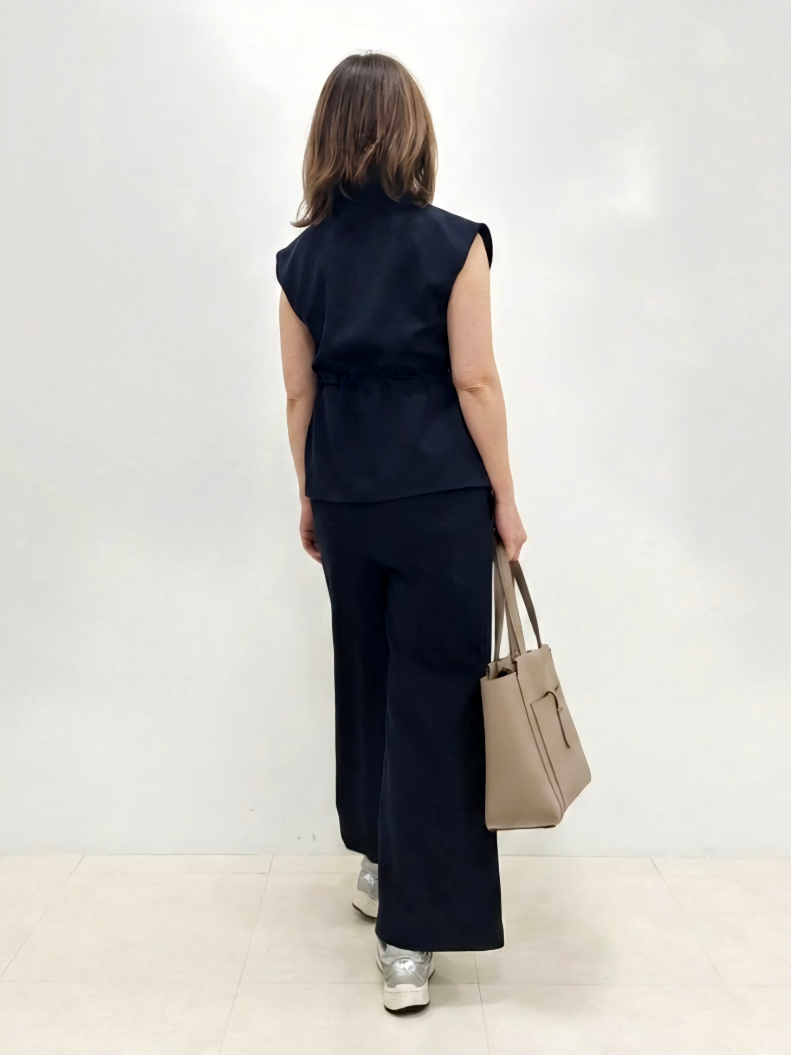 S.xuliさんの「Reflect｜リネンライクスタンドネックジレ」を使ったコーディネート