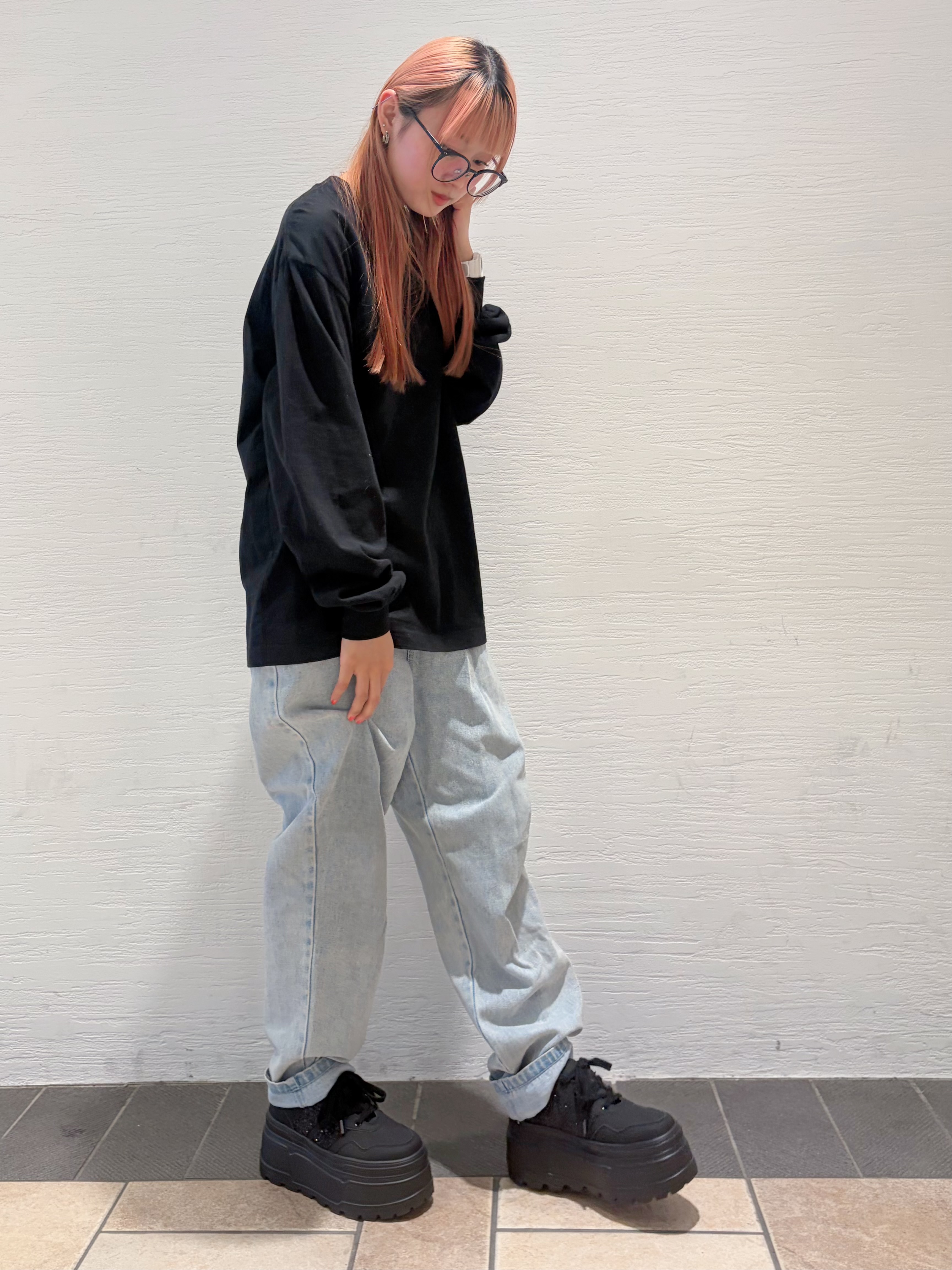 suzuhaさんの「ESPERANZA｜ラメライン厚底スニーカー」を使ったコーディネート
