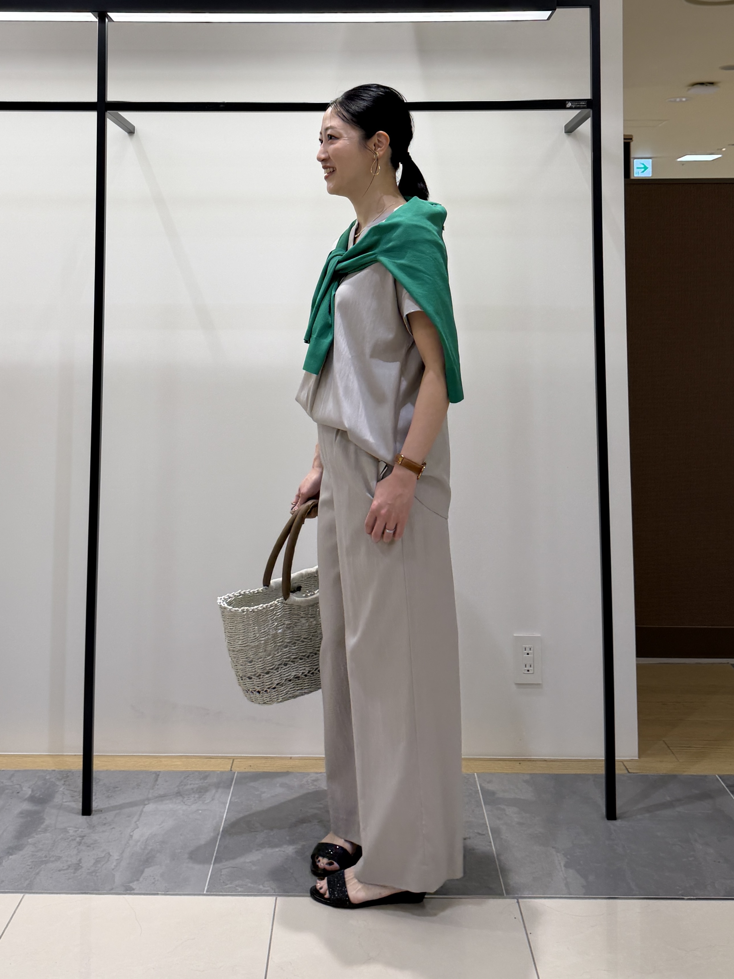shihoさんの「INDIVI｜【洗える／SETUP可能】スキッパーブラウス」を使ったコーディネート