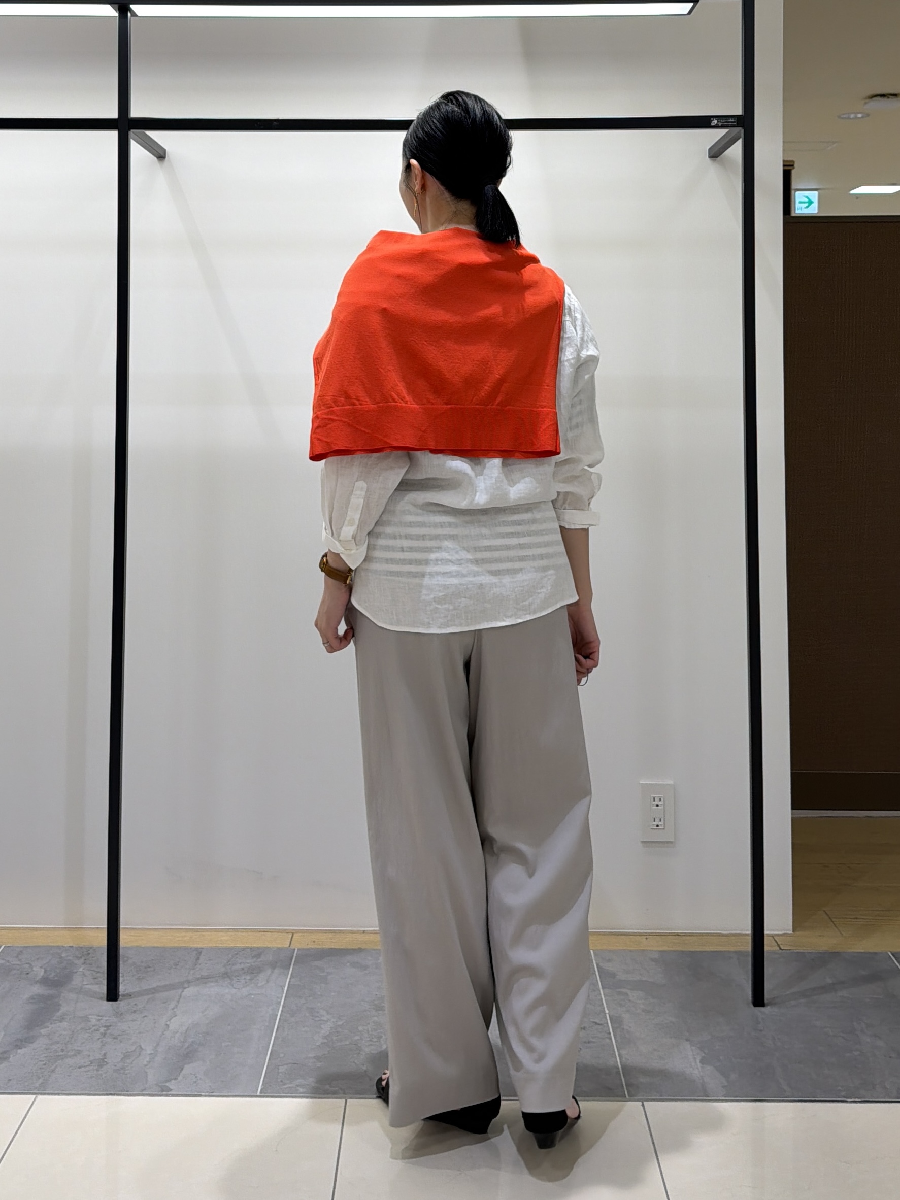 shihoさんの「INDIVI｜【接触冷感／2WAY】カシュクールリネンシャツ」を使ったコーディネート