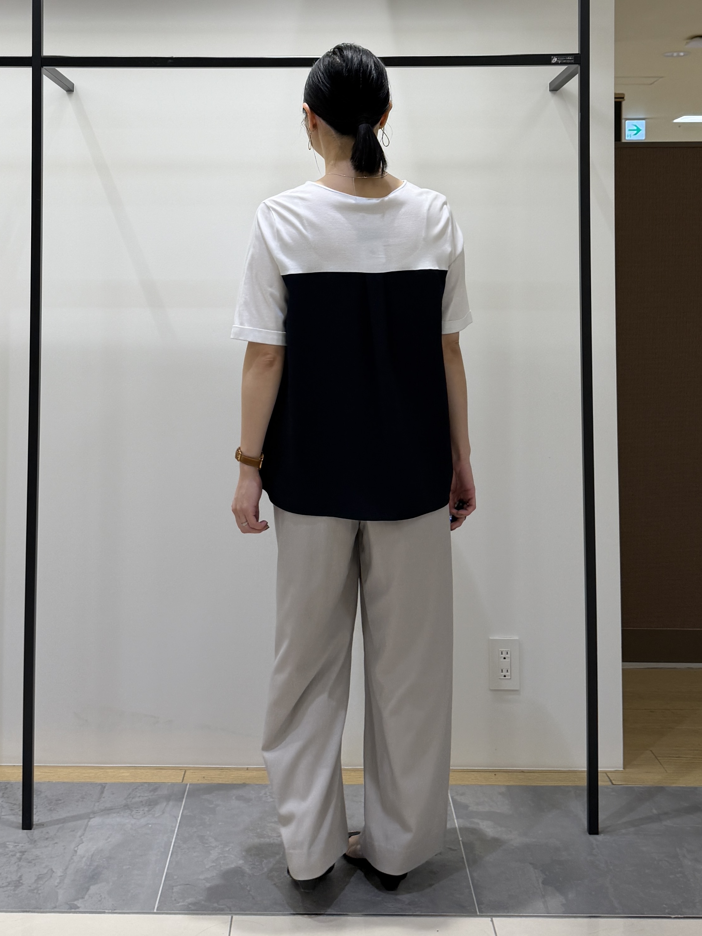 shihoさんの「INDIVI｜【着る日傘／SETUP可能】ビスチェレイヤード風トップス」を使ったコーディネート