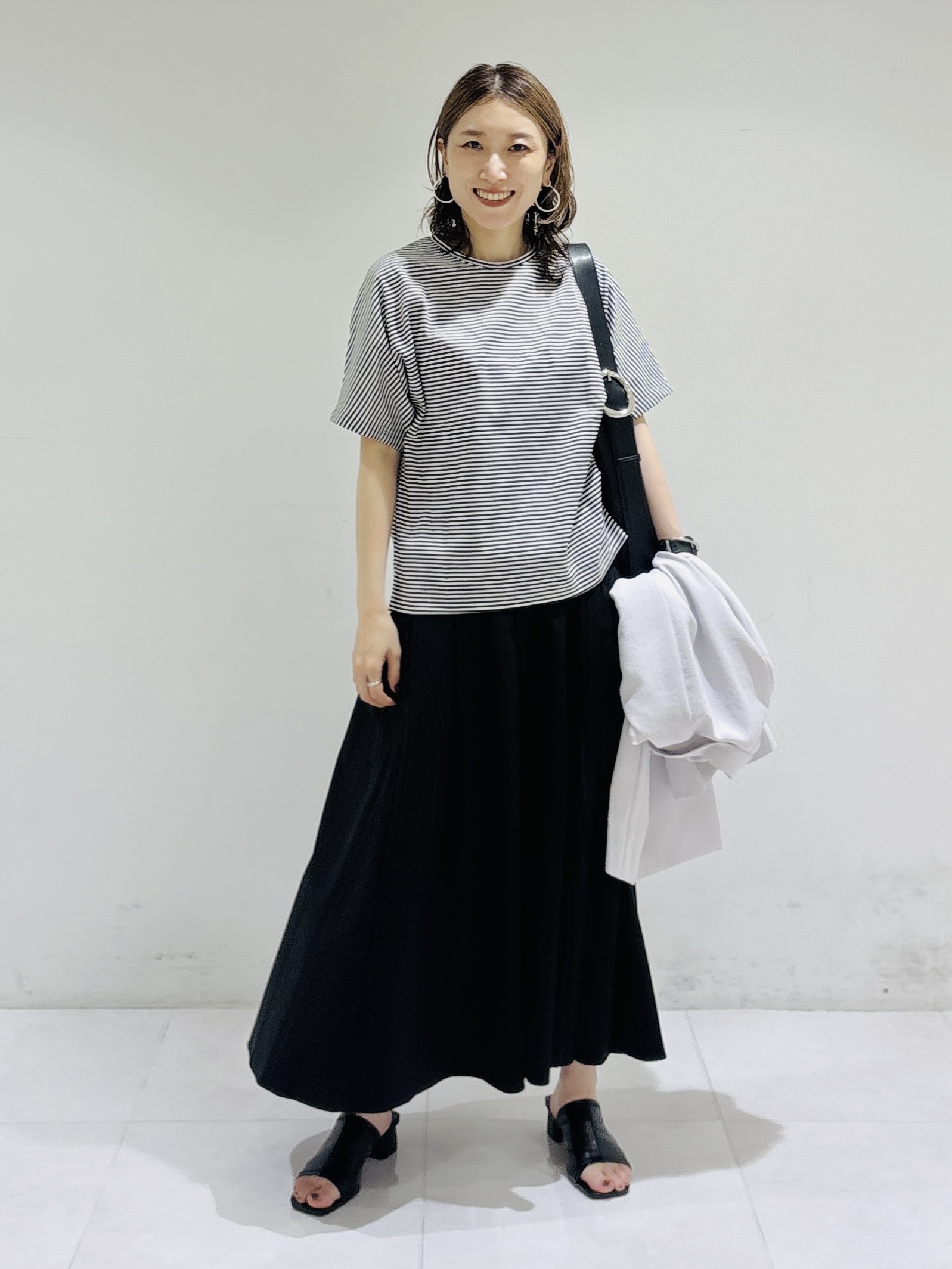 kotakiさんの「INDIVI｜【洗える／多機能／SETUP可】着る日傘ダブルジャケット」を使ったコーディネート