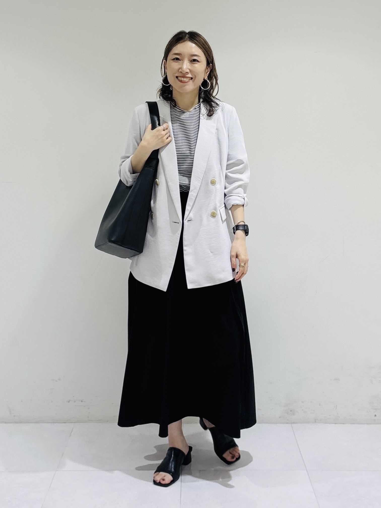 kotakiさんの「INDIVI｜【洗える／多機能／SETUP可】着る日傘ダブルジャケット」を使ったコーディネート