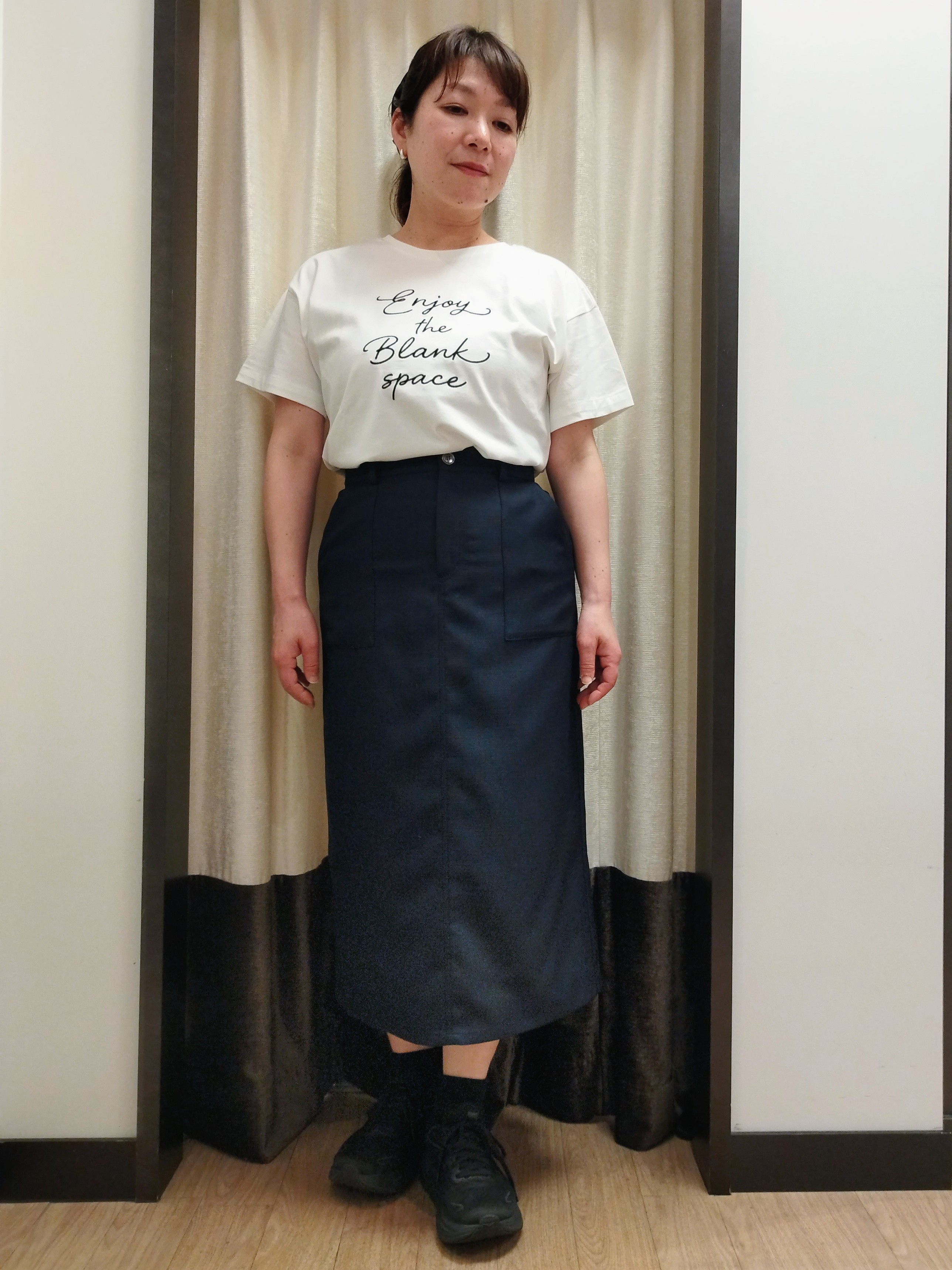 junさんの「Reflect｜【接触冷感】ラインアート刺繍Tシャツ」を使ったコーディネート