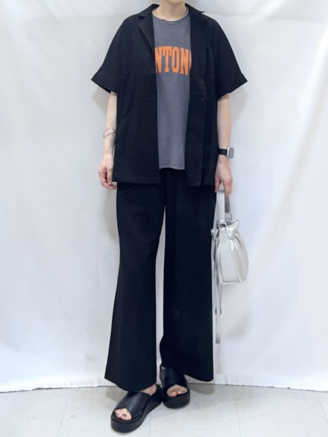 𝐇𝐢𝐫𝐨𝐦𝐢さんの「SHOO･LA･RUE｜【高レビュー/洗濯機可/セットアップ可】軽凛(かろりん) ひんやり半袖ジャケット」を使ったコーディネート