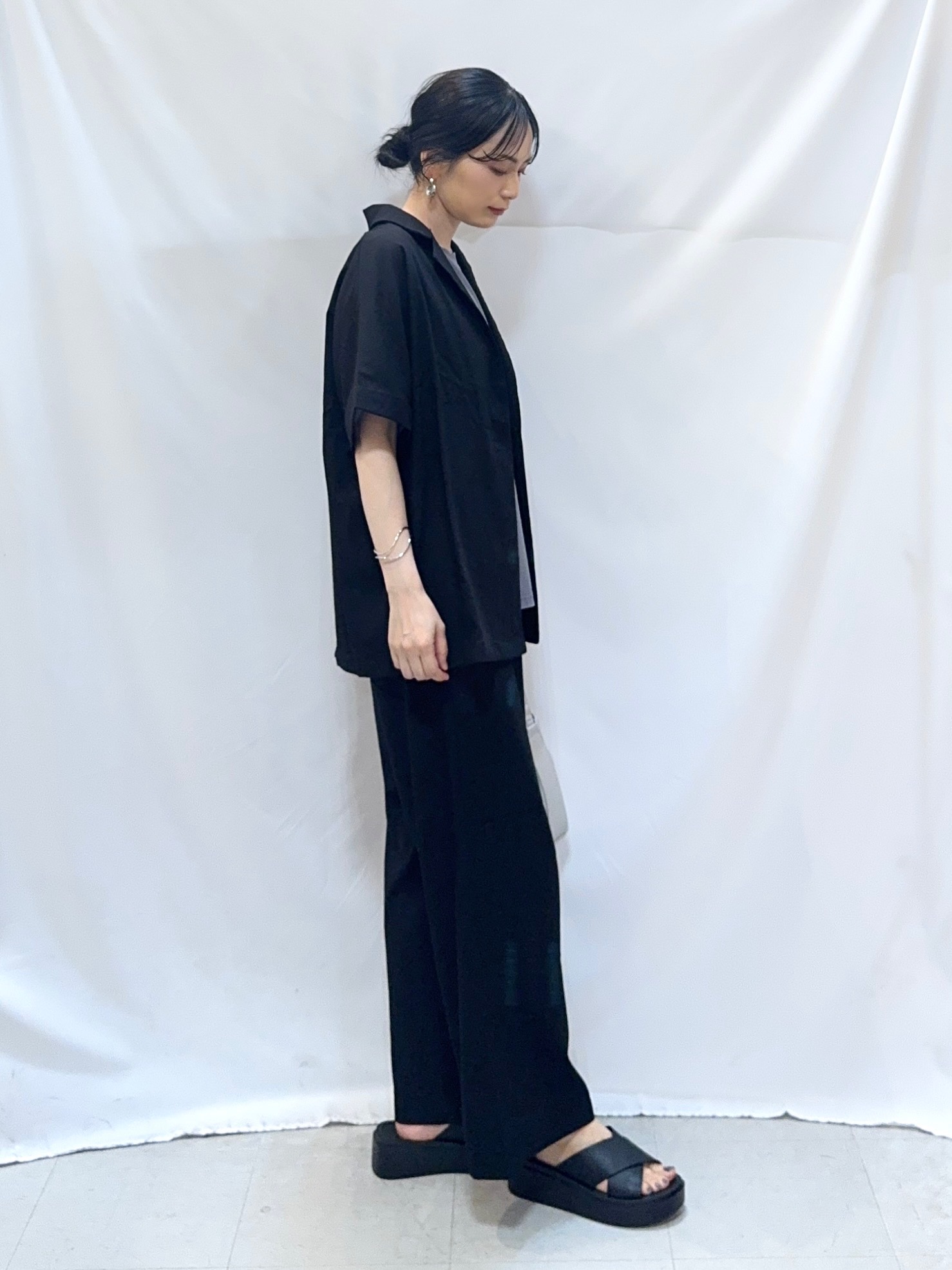 𝐇𝐢𝐫𝐨𝐦𝐢さんの「SHOO･LA･RUE｜【高レビュー/洗濯機可/セットアップ可】軽凛(かろりん) ひんやり半袖ジャケット」を使ったコーディネート