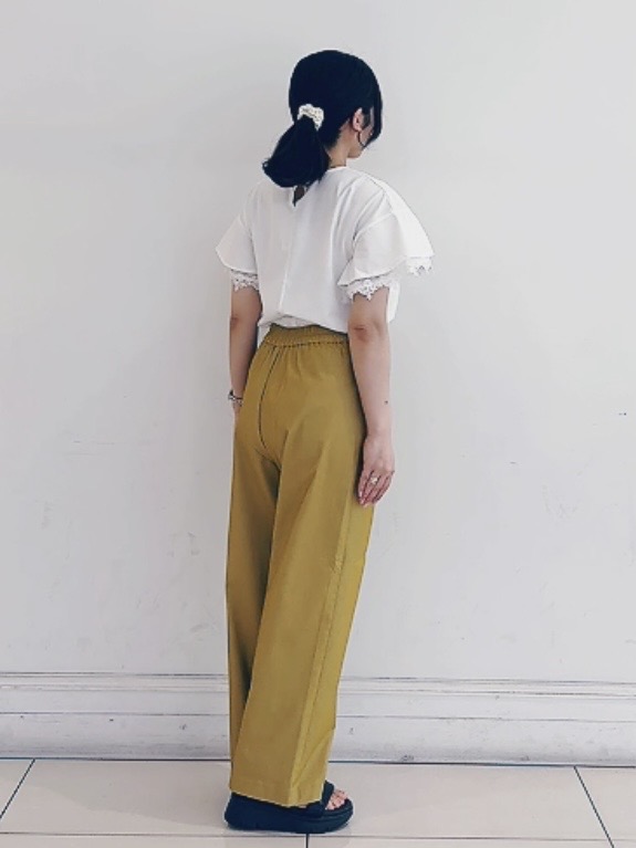 チョコさんの「grove｜【二の腕カバー、UV/ひんやり】涼しく華やかに、レースレイヤードスリーブTシャツ」を使ったコーディネート