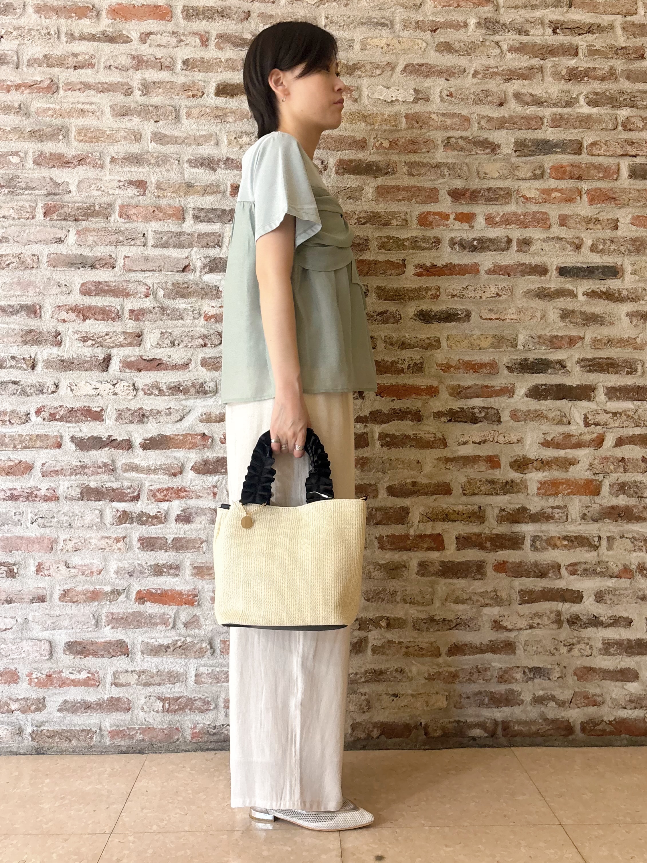しばさんの「THE SHOP TK｜【ひんやり／吸水速乾／UV】ビスチェ風 切り替えTシャツ」を使ったコーディネート