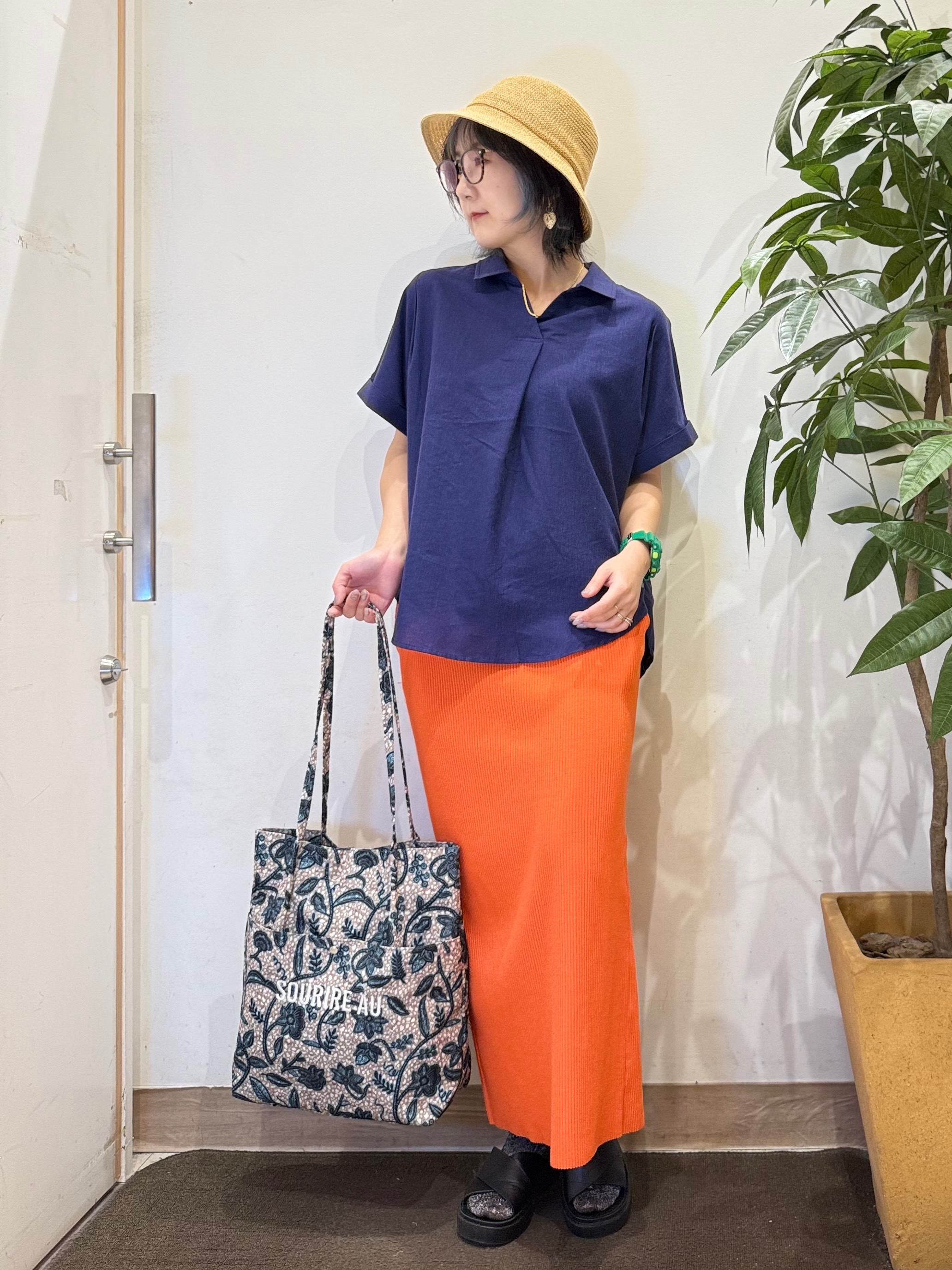 misakiさんの「SHOO･LA･RUE｜【ひんやり/UV】インせず着られる フレンチリネンスキッパーシャツ」を使ったコーディネート