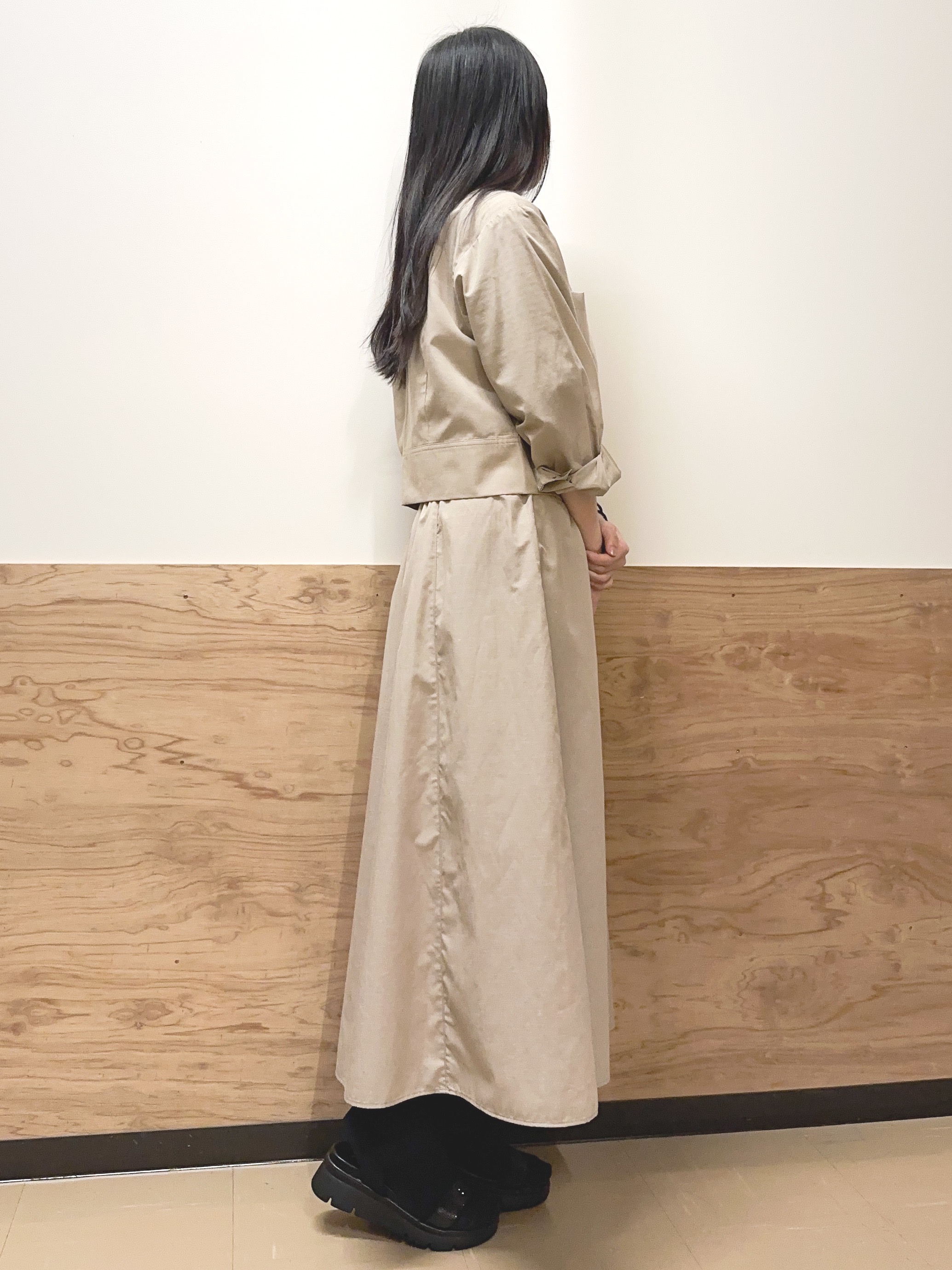 すーさんの「grove｜【貴島明日香さん着用／イージーケア／接触冷感】麻混クロップドシャツ」を使ったコーディネート