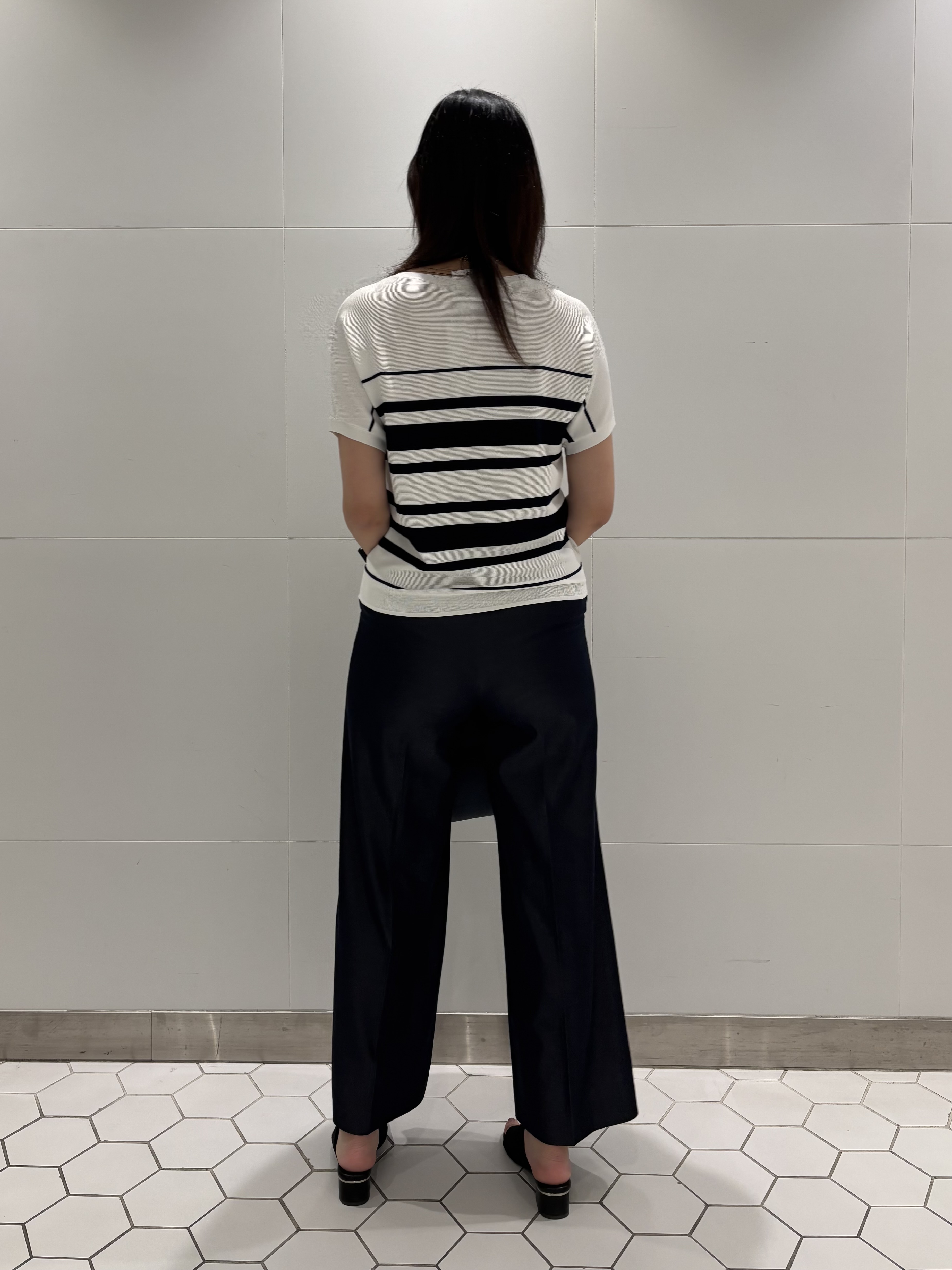 koharuさんの「INDIVI｜【洗える】ガーター編みVネックニットT」を使ったコーディネート