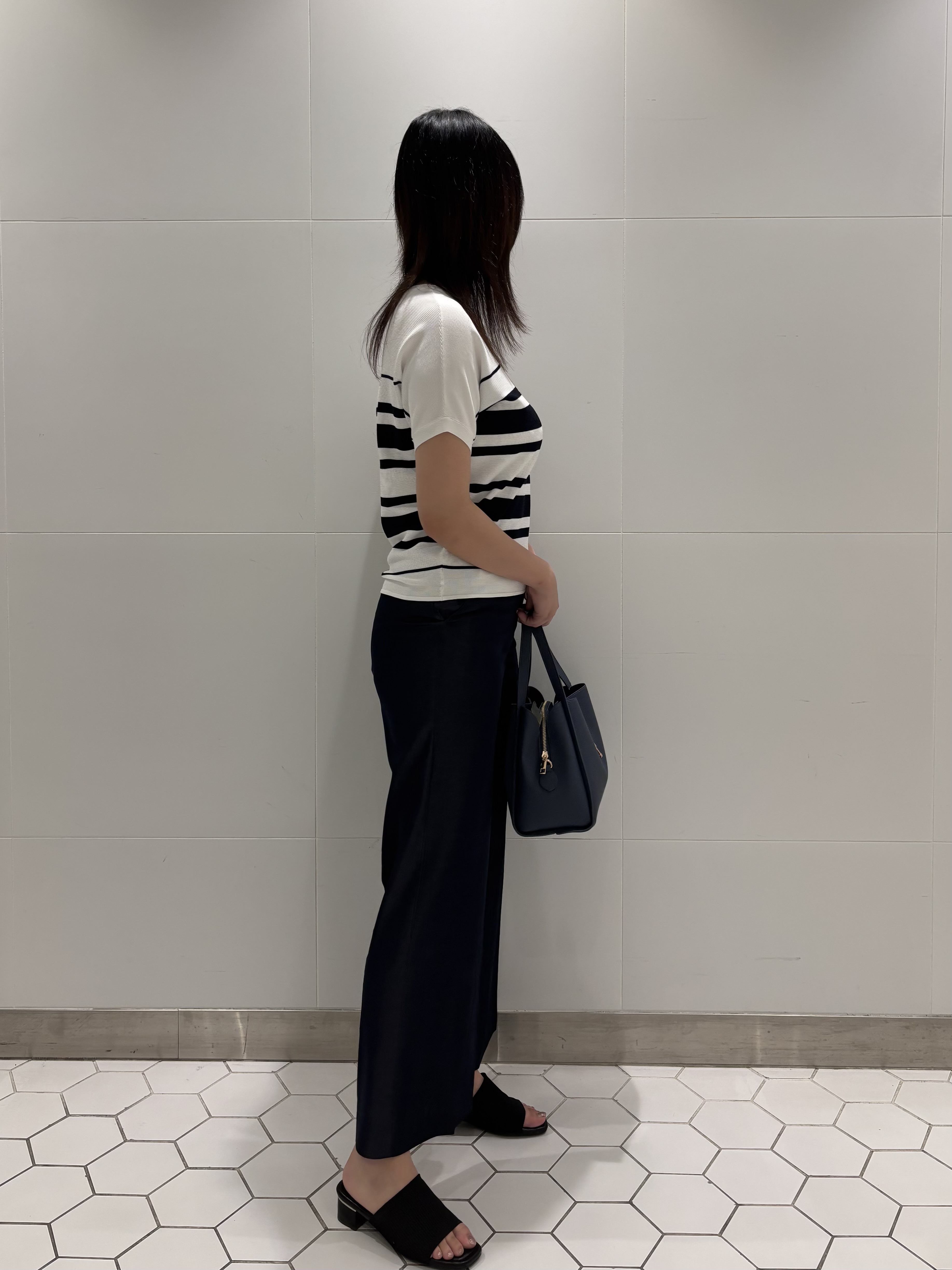 koharuさんの「INDIVI｜【洗える】ガーター編みVネックニットT」を使ったコーディネート