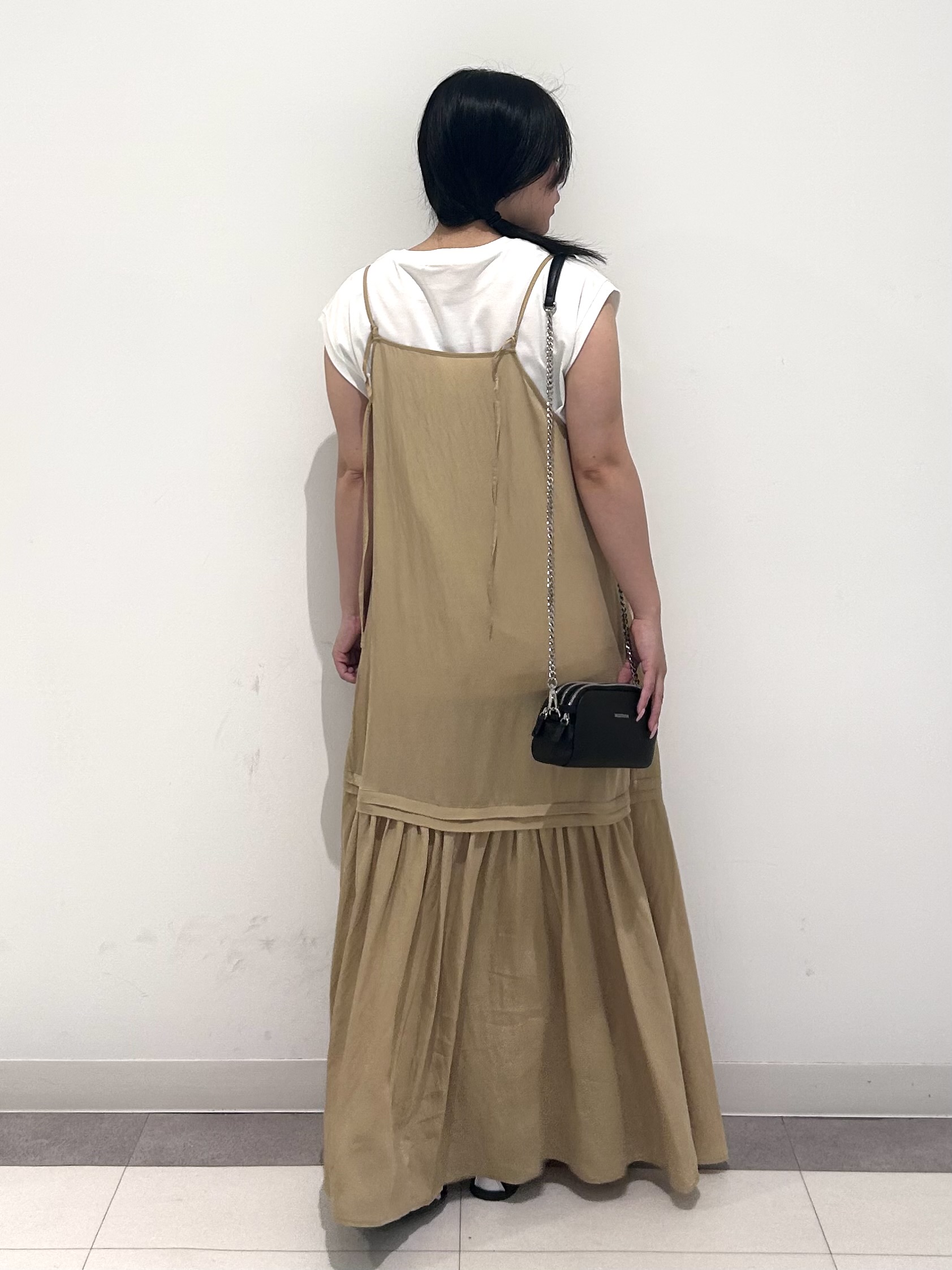 とりみさんの「DRESSTERIOR｜【接触冷感／抗菌防臭／消臭】アイスクリアコットンフレンチスリーブT」を使ったコーディネート