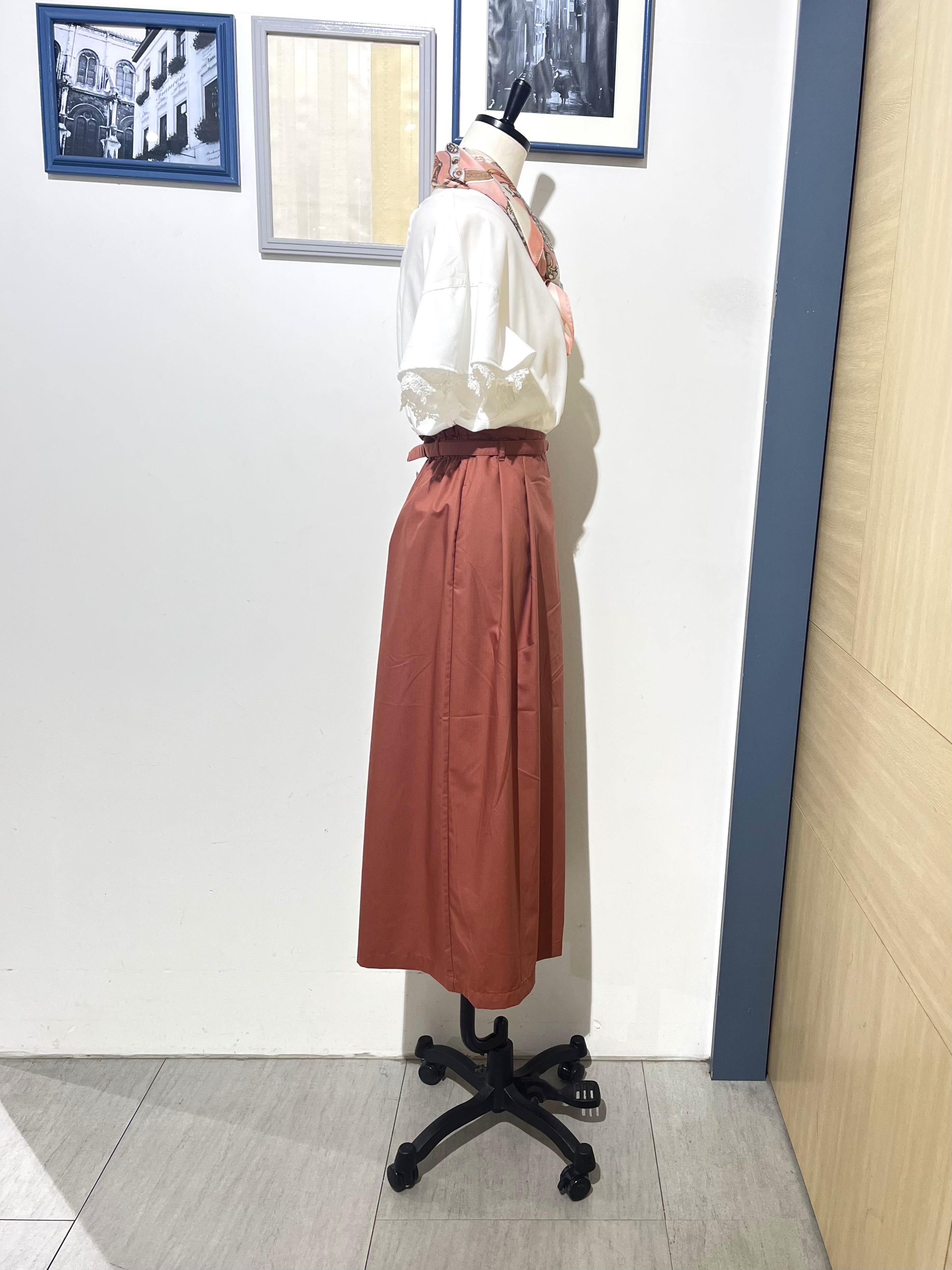 ほくとさんの「grove｜【二の腕カバー、UV/ひんやり】涼しく華やかに、レースレイヤードスリーブTシャツ」を使ったコーディネート