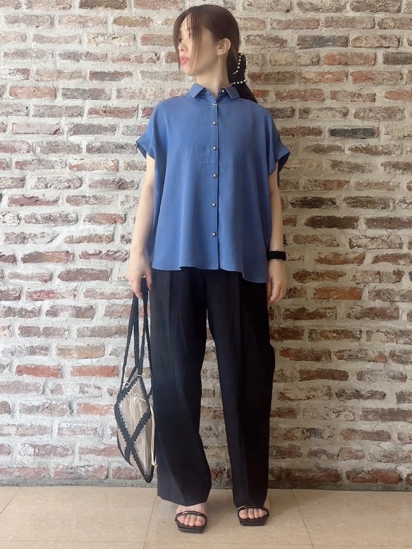 tokiさんの「THE SHOP TK｜【ひんやり/防しわ/UV/吸水速乾】襟付き フレンチスリーブシャツ」を使ったコーディネート