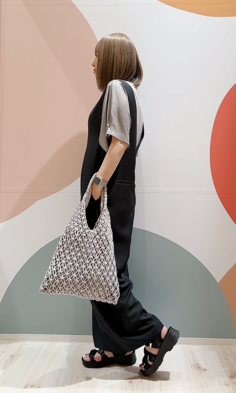 長男さんの「SHOO･LA･RUE｜【洗濯機可/S-LL】コーデのさりげないアクセントに　きらきらラメタンクトップ」を使ったコーディネート