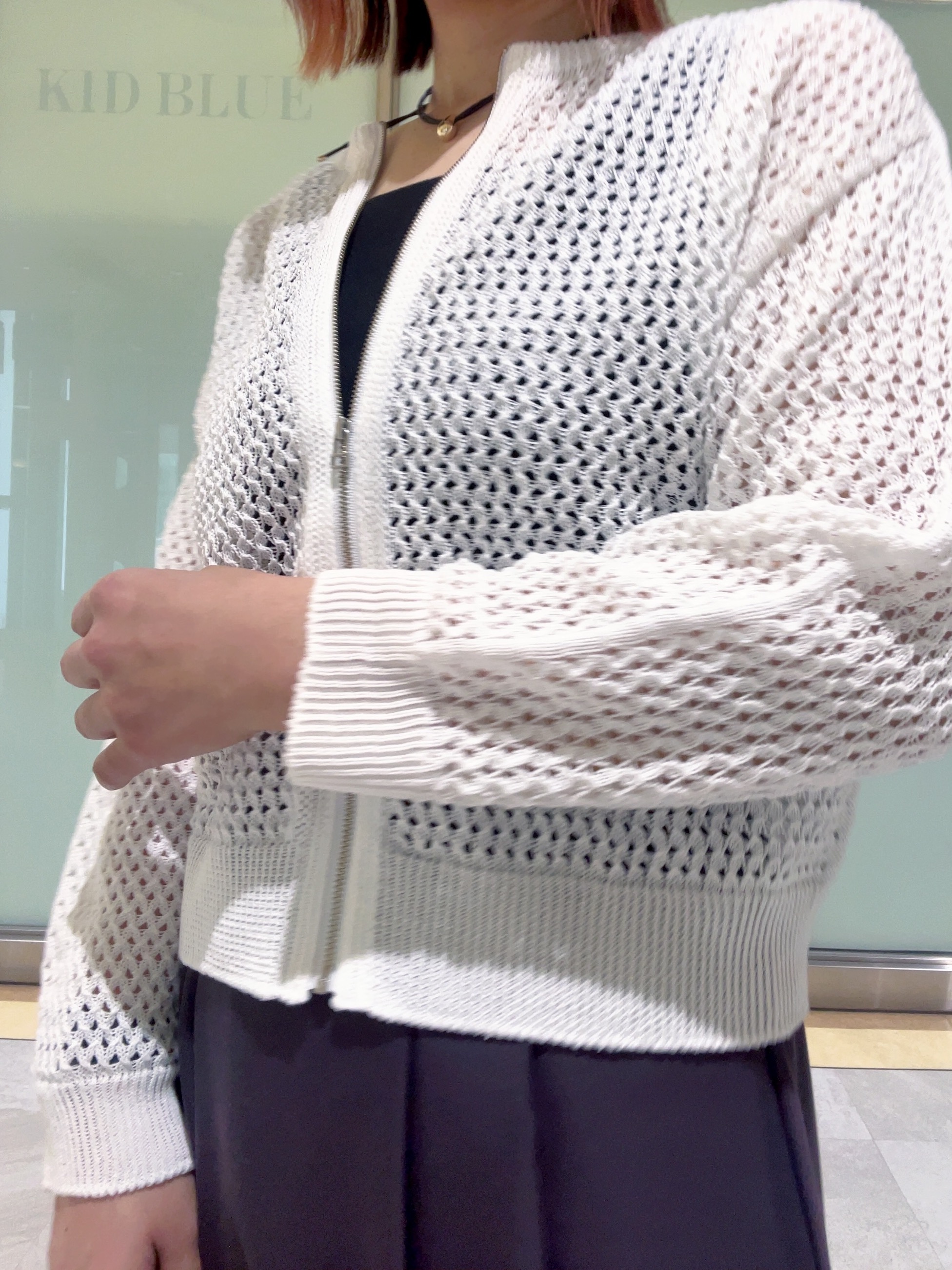 mayutaさんの「INDIVI｜【洗える／コットン】メッシュジップニットカーディガン」を使ったコーディネート