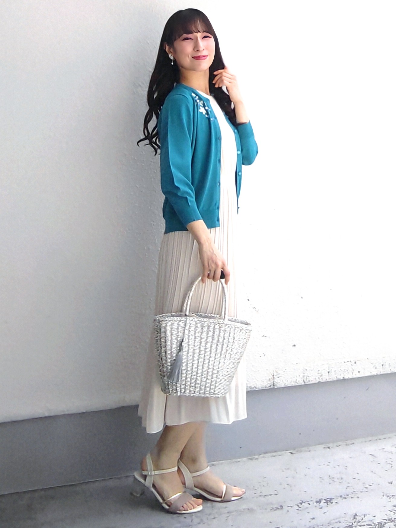 keinaさんの「SunaUna｜【SS～Lサイズ展開／スパンコール・ビジュー・刺繍】クラフトカーディガン」を使ったコーディネート