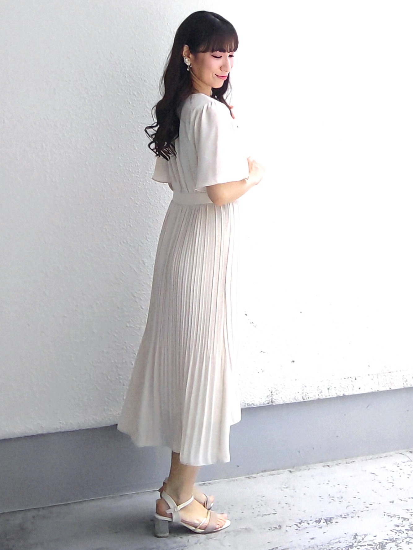 keinaさんの「SunaUna｜【SS～Lサイズ展開／スパンコール・ビジュー・刺繍】クラフトカーディガン」を使ったコーディネート