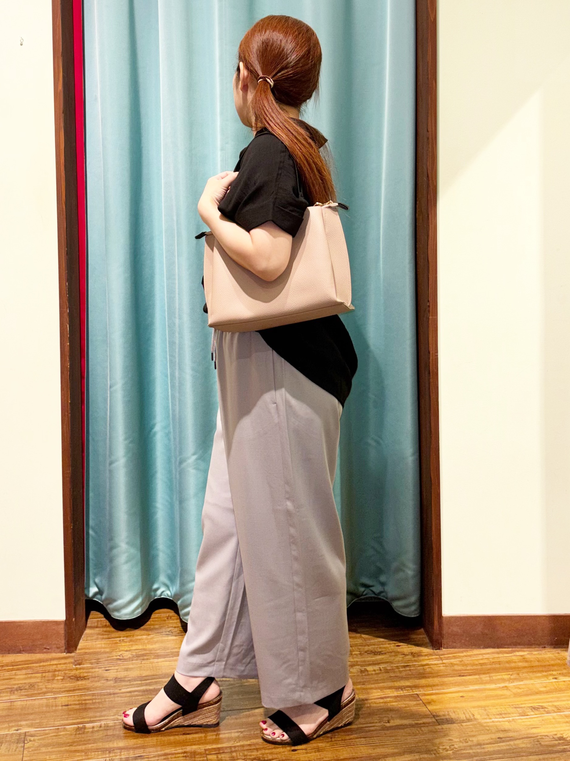 tukiさんの「SHOO･LA･RUE｜【ひんやり/S-LL/洗濯機可】インせず着られる 裾タック スキッパーシャツ」を使ったコーディネート