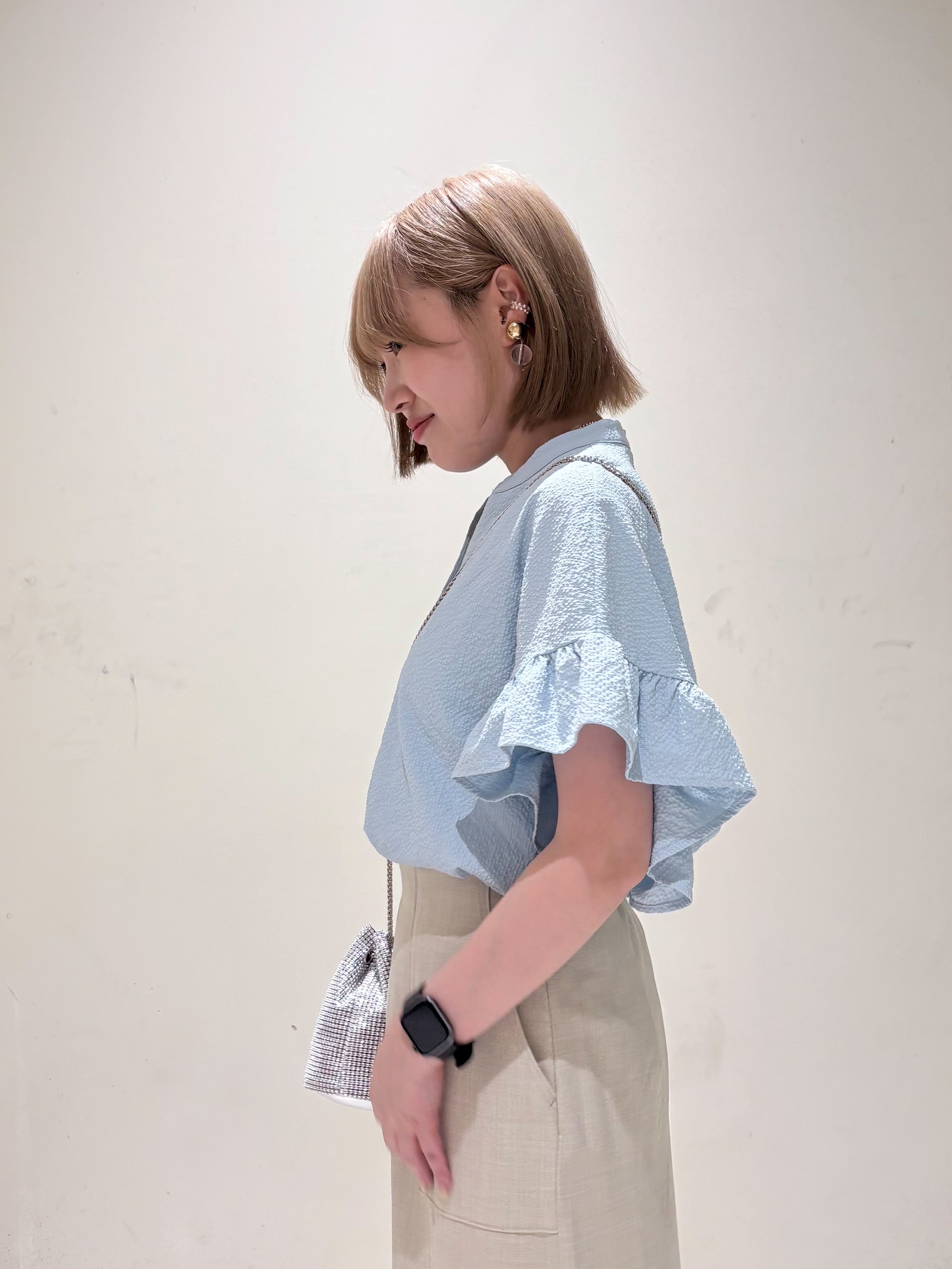 みきちぃさんの「OPAQUE.CLIP｜【UV】フリルスキッパーブラウス《洗濯機OK》」を使ったコーディネート