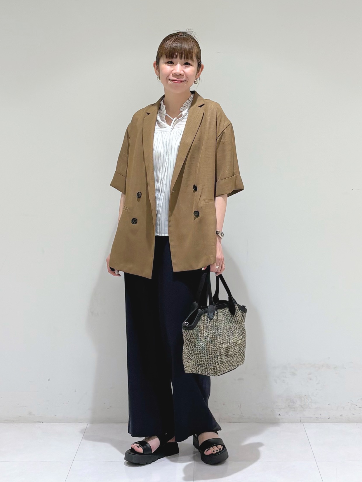 tsuyuさんの「INDIVI｜【洗える／メッシュ素材／SETUP可能】半袖シアージャケット」を使ったコーディネート