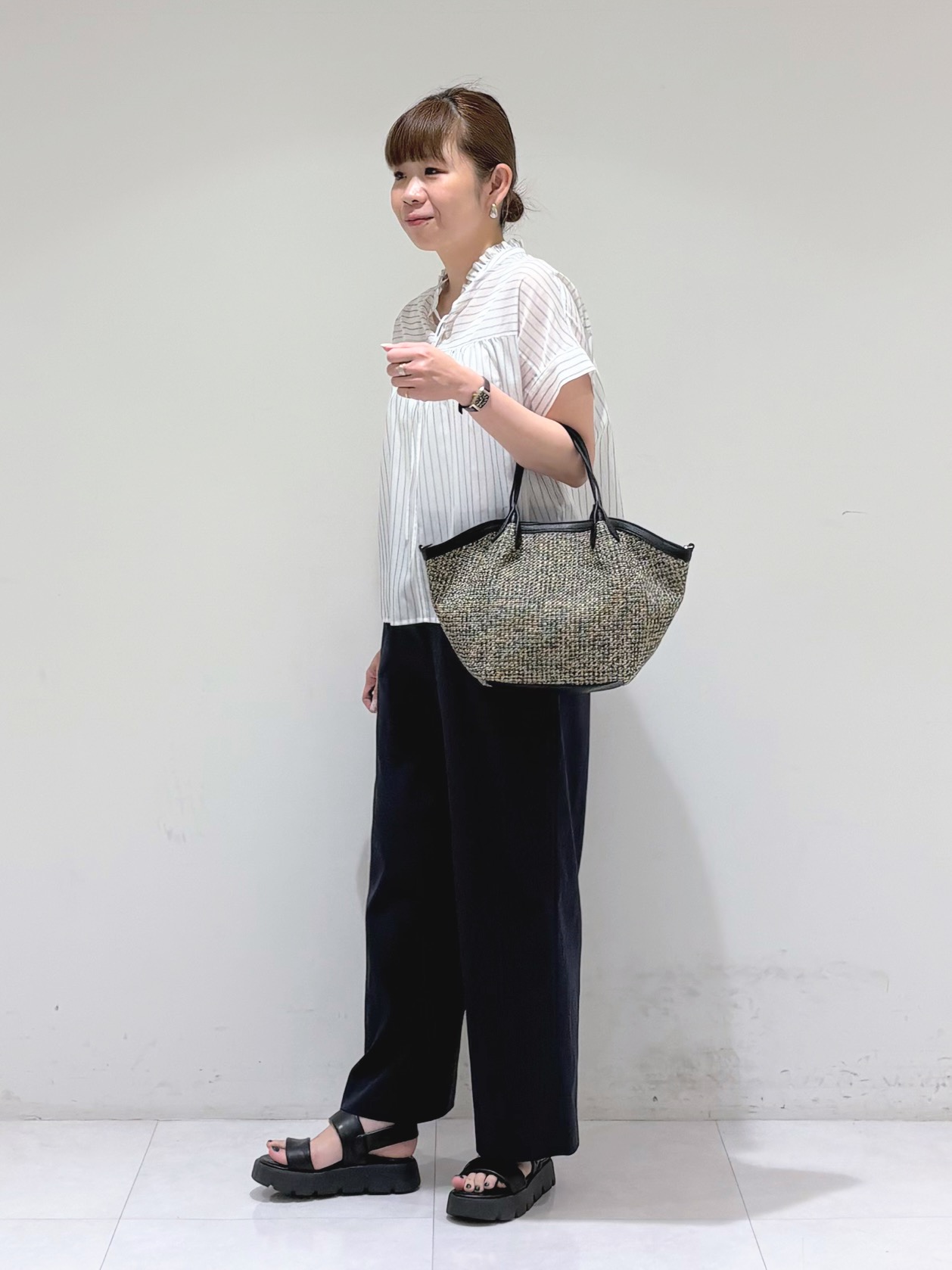 tsuyuさんの「INDIVI｜【洗える／メッシュ素材／SETUP可能】半袖シアージャケット」を使ったコーディネート
