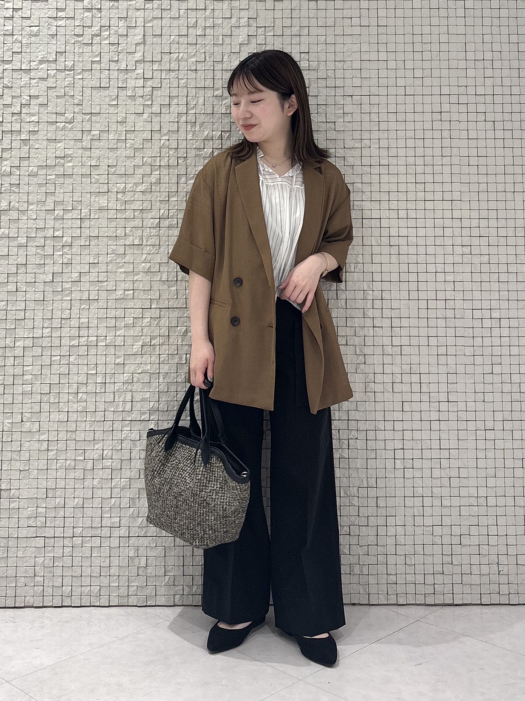 sakuさんの「INDIVI｜【洗える／メッシュ素材／SETUP可能】半袖シアージャケット」を使ったコーディネート