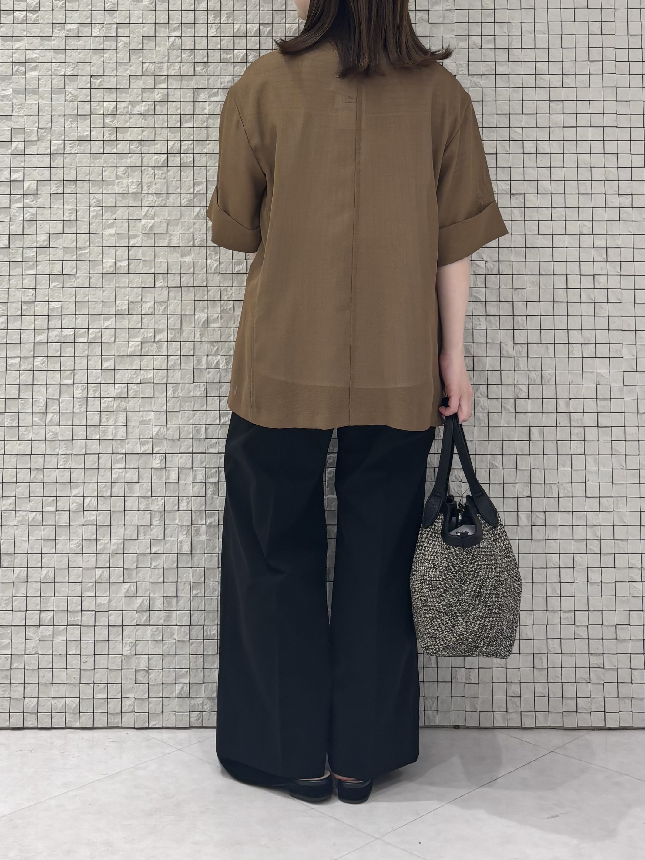 sakuさんの「INDIVI｜【洗える／メッシュ素材／SETUP可能】半袖シアージャケット」を使ったコーディネート