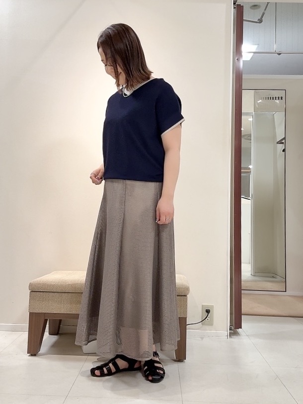 YUIさんの「UNTITLED｜【11色展開/体型カバー】前後2WAYフレンチスリーブニット」を使ったコーディネート