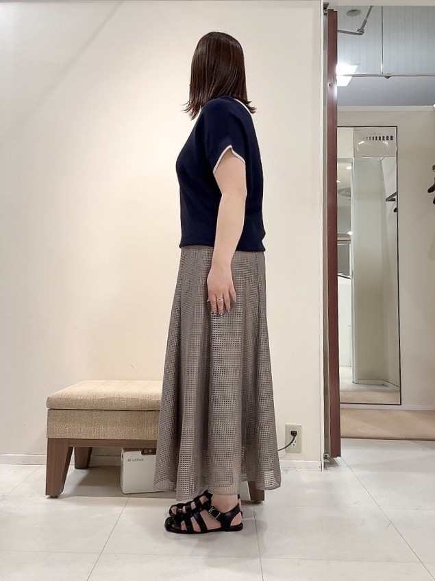 YUIさんの「UNTITLED｜【11色展開/体型カバー】前後2WAYフレンチスリーブニット」を使ったコーディネート