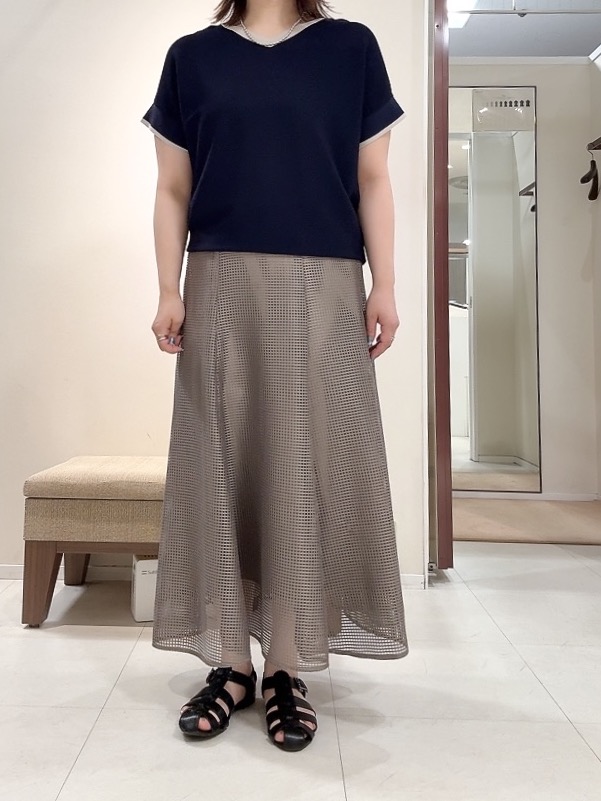 YUIさんの「UNTITLED｜【11色展開/体型カバー】前後2WAYフレンチスリーブニット」を使ったコーディネート