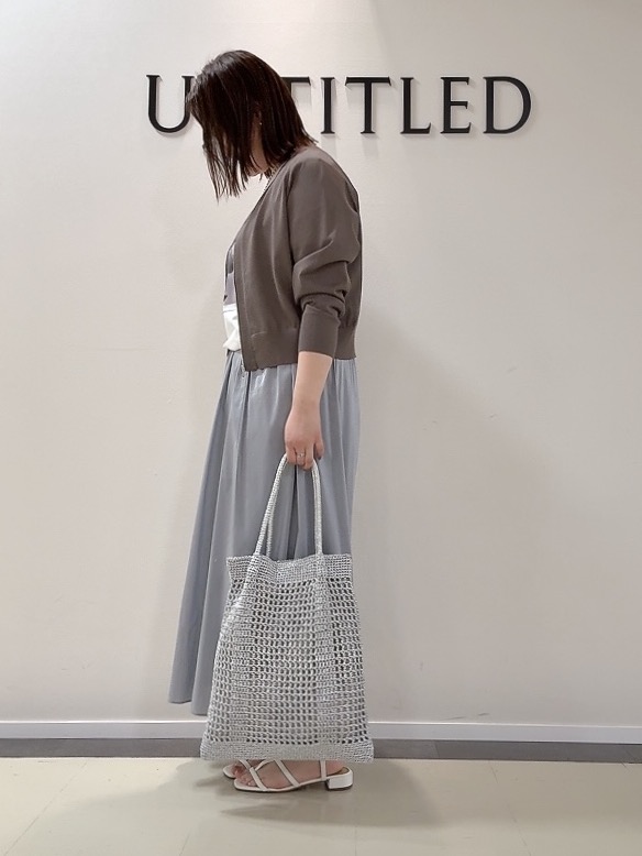 YUIさんの「UNTITLED｜【アンサンブル可/日除け・冷房対策】シアーレーヨンZIPカーディガン」を使ったコーディネート