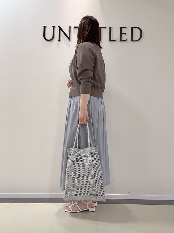 YUIさんの「UNTITLED｜【アンサンブル可/日除け・冷房対策】シアーレーヨンZIPカーディガン」を使ったコーディネート
