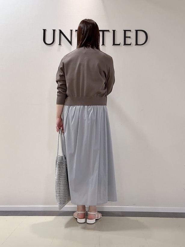 YUIさんの「UNTITLED｜【アンサンブル可/日除け・冷房対策】シアーレーヨンZIPカーディガン」を使ったコーディネート