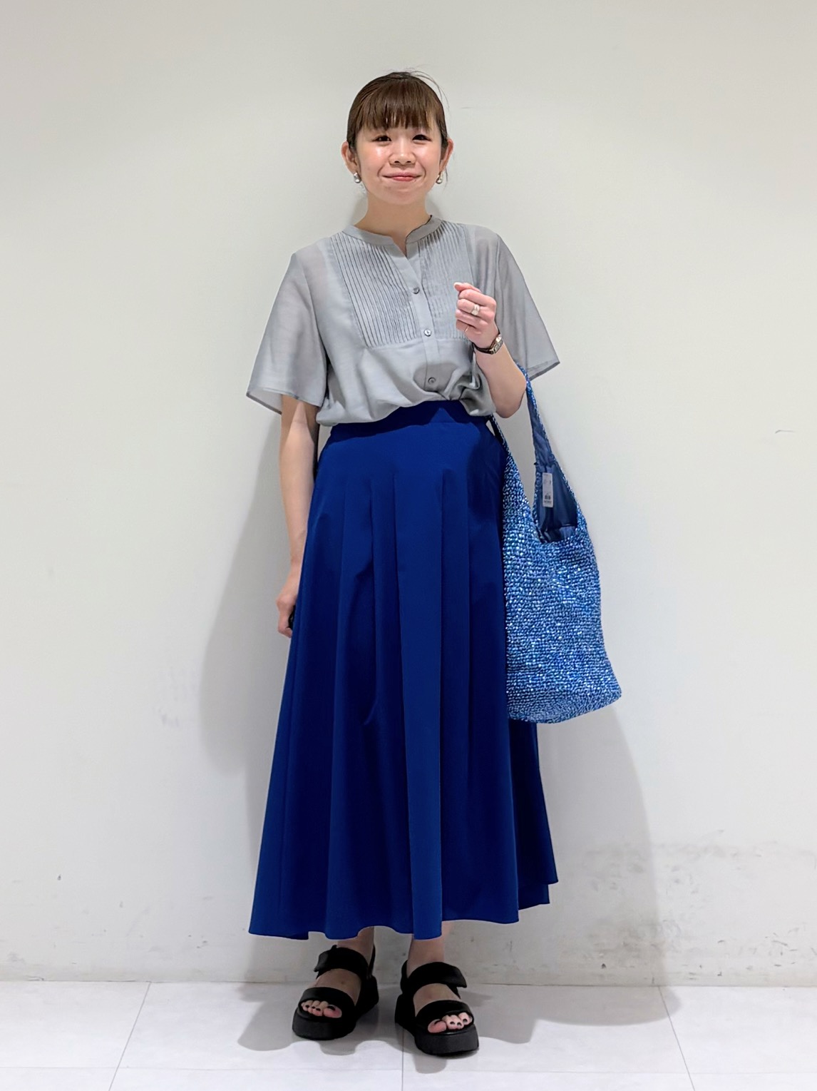 tsuyuさんの「INDIVI｜【大人カジュアル】メタリックかぎ編みボトルバッグ」を使ったコーディネート