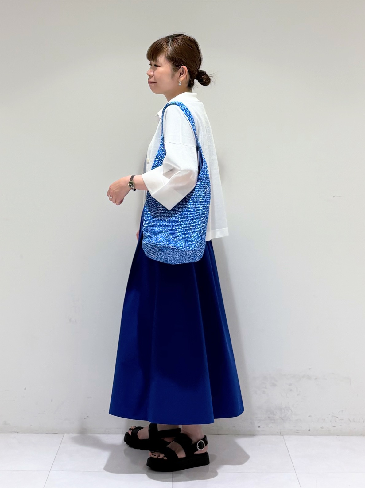 tsuyuさんの「INDIVI｜【大人カジュアル】メタリックかぎ編みボトルバッグ」を使ったコーディネート