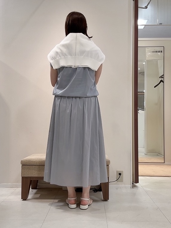 YUIさんの「UNTITLED｜【アンサンブル可/日除け・冷房対策】シアーレーヨンZIPカーディガン」を使ったコーディネート
