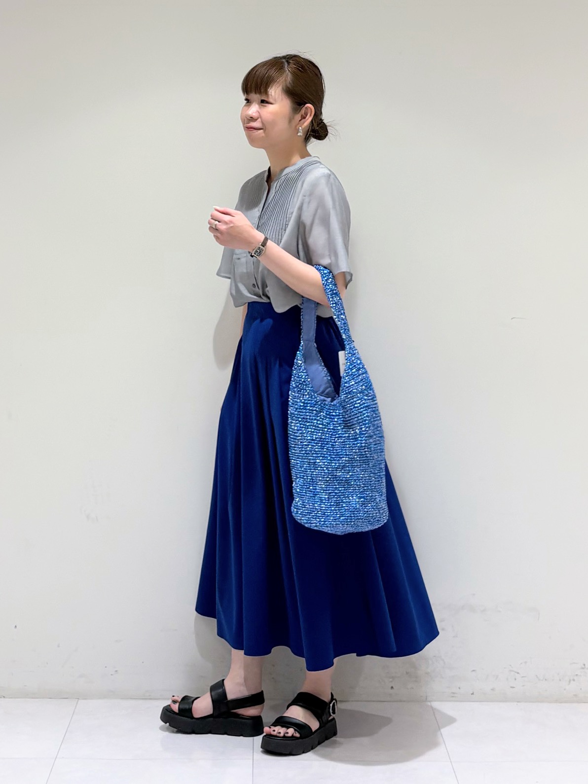 tsuyuさんの「INDIVI｜【大人カジュアル】メタリックかぎ編みボトルバッグ」を使ったコーディネート
