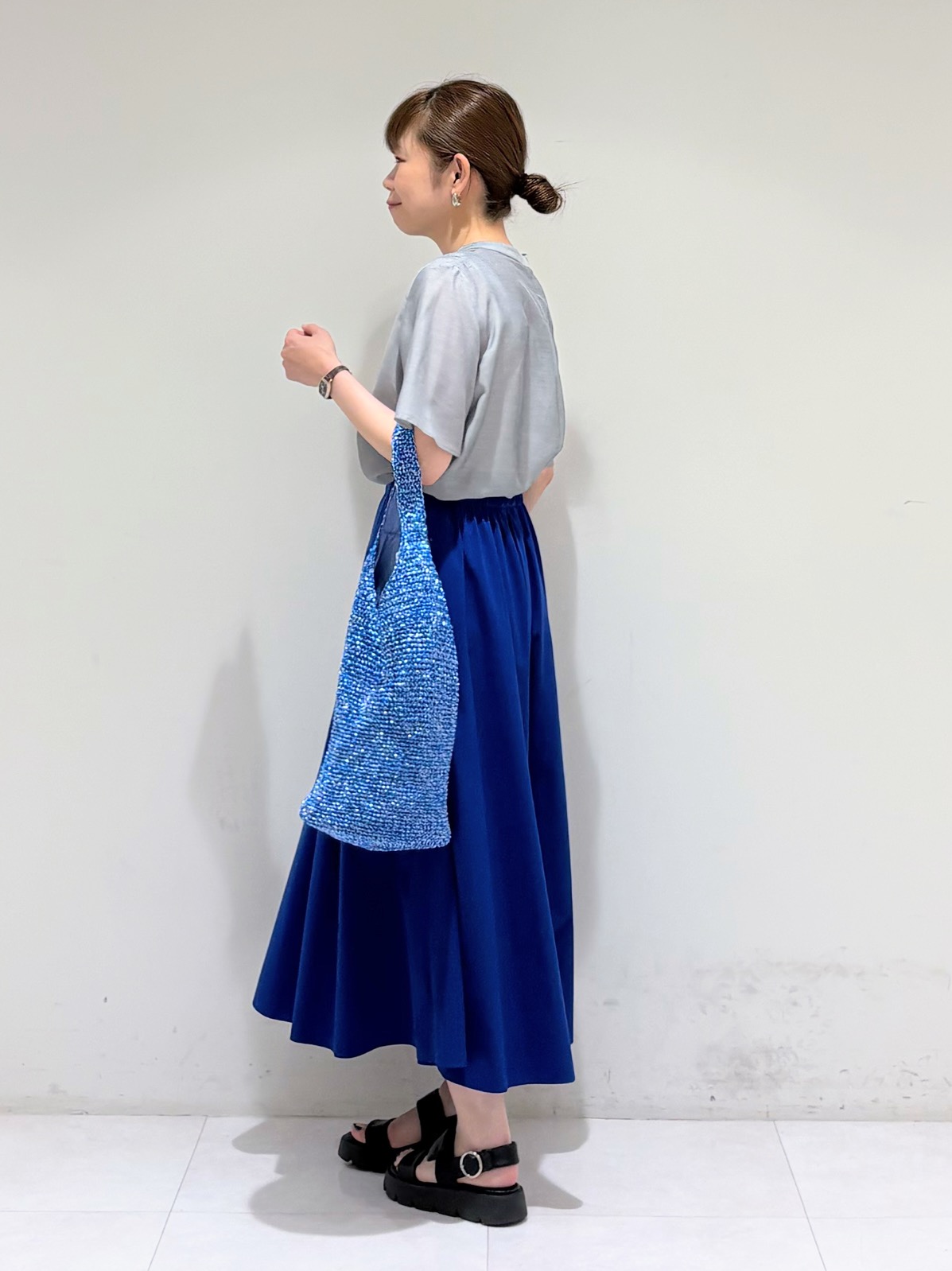 tsuyuさんの「INDIVI｜【大人カジュアル】メタリックかぎ編みボトルバッグ」を使ったコーディネート