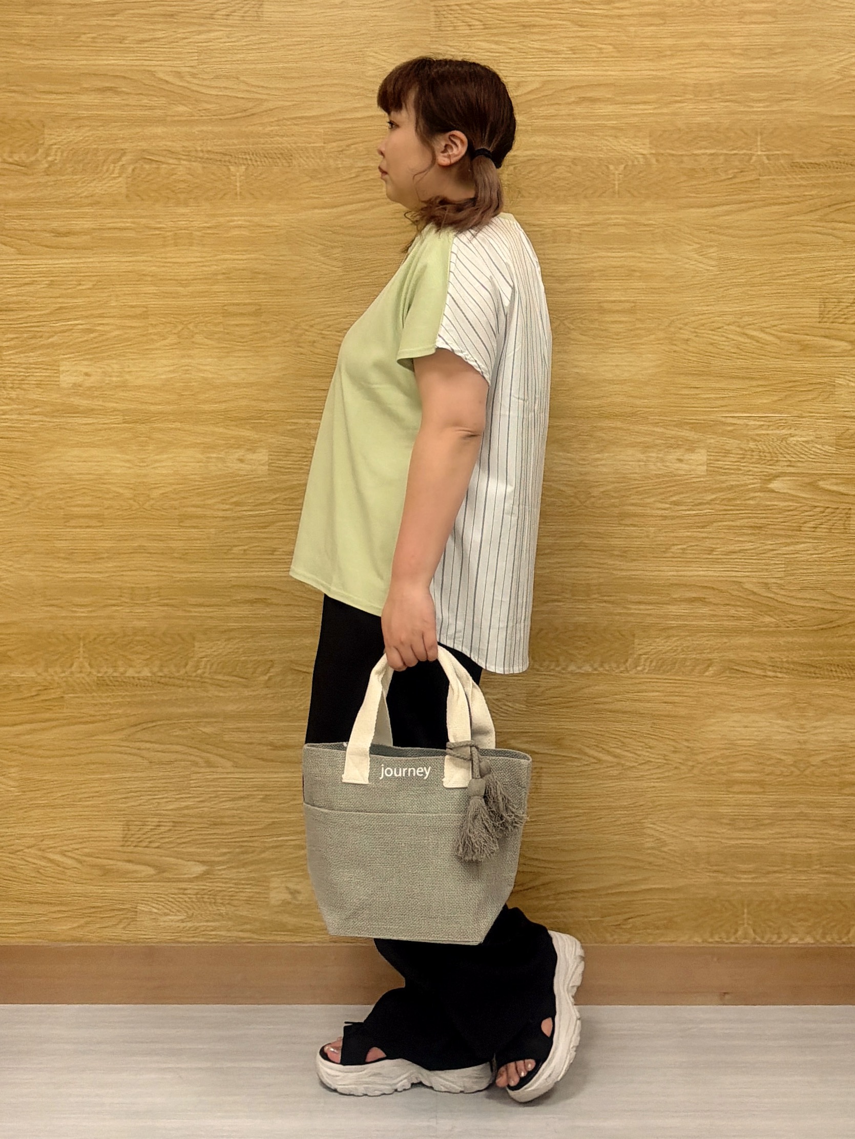ぁむさんの「SHOO･LA･RUE｜【ひんやり/S-LL】インしない大人の爽やかスタイルに 前後異素材切替トップス」を使ったコーディネート