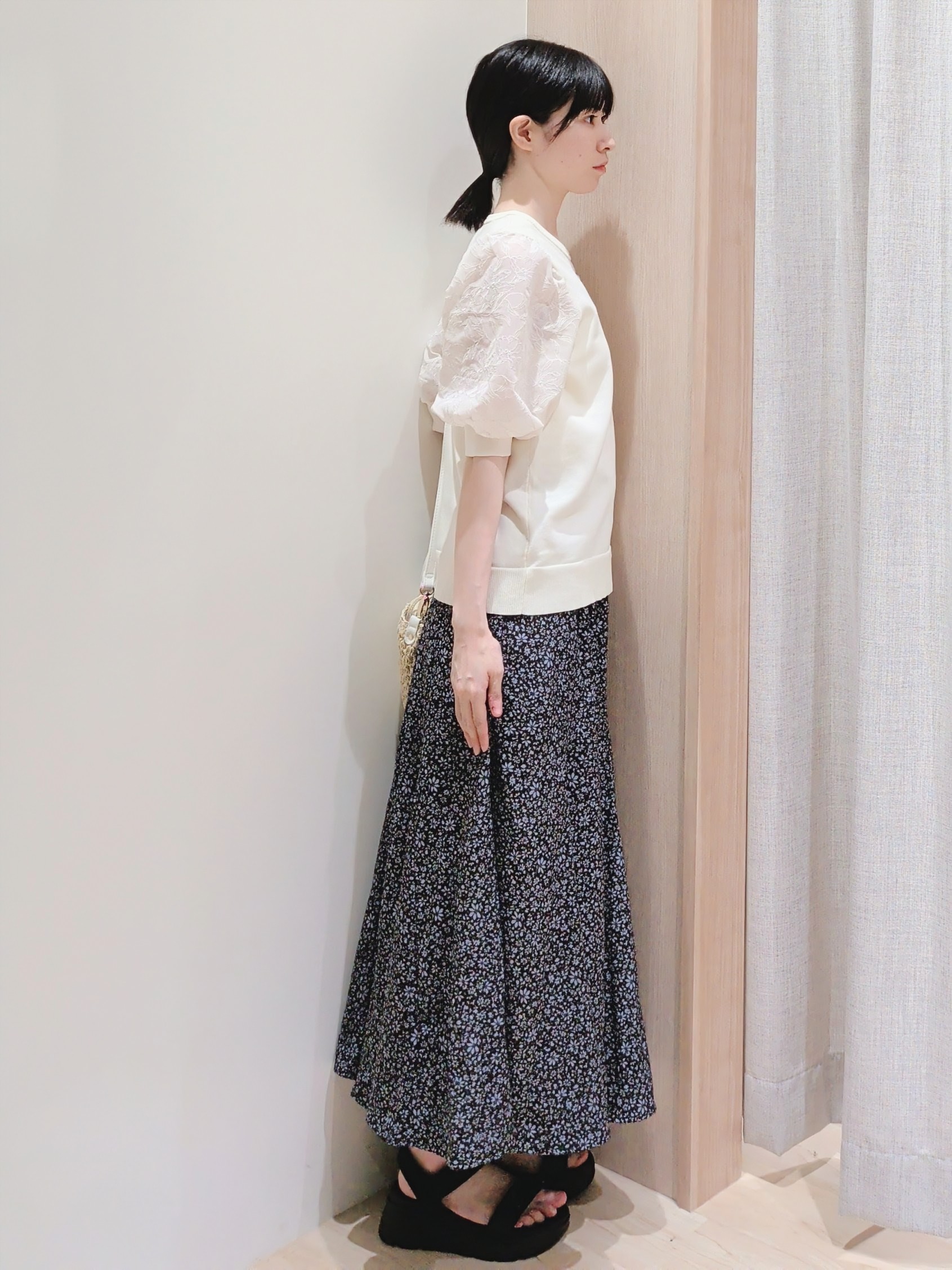 Yuiさんの「grove｜一枚で着映える大人の袖コンシャスニット」を使ったコーディネート