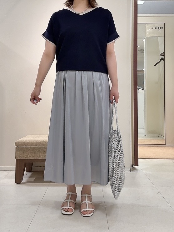 YUIさんの「UNTITLED｜【11色展開/体型カバー】前後2WAYフレンチスリーブニット」を使ったコーディネート