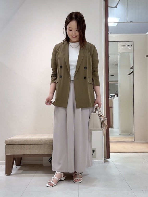 YUIさんの「UNTITLED｜【セットアップ可/接触冷感/通気性】ドライシアーダブルジャケット」を使ったコーディネート