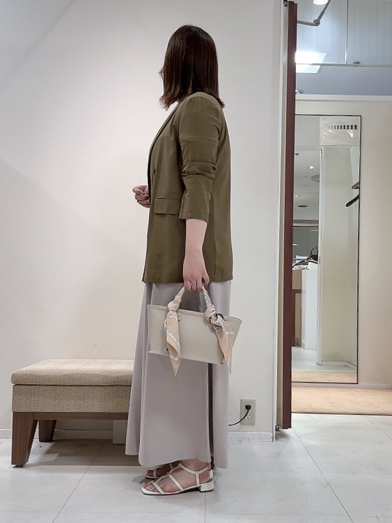 YUIさんの「UNTITLED｜【セットアップ可/接触冷感/通気性】ドライシアーダブルジャケット」を使ったコーディネート