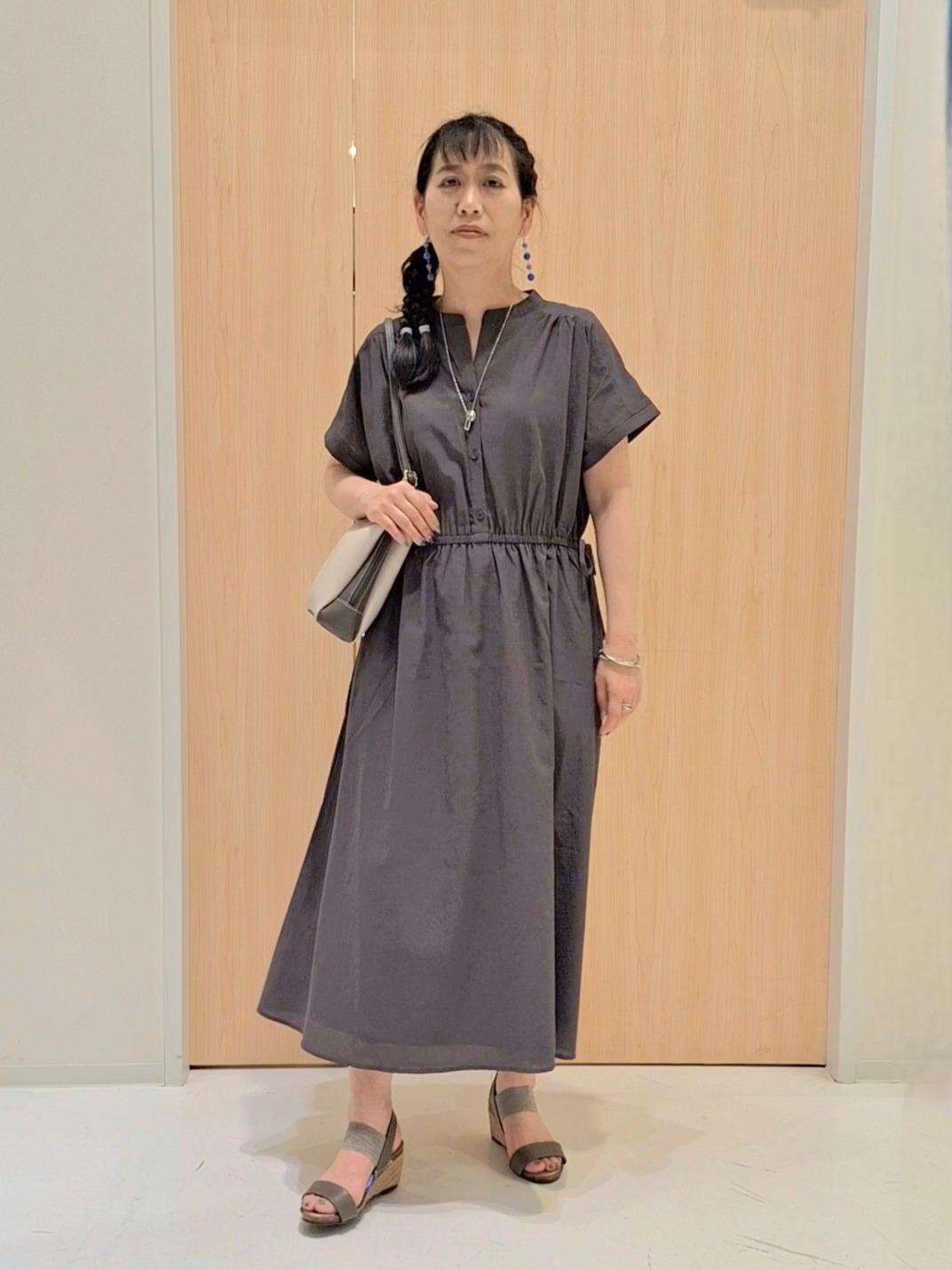 Saoさんの「SHOO･LA･RUE｜【ひんやり/洗濯機可/S-LL】オンにもオフにも マルチに使えるボタンレスカーディガン」を使ったコーディネート