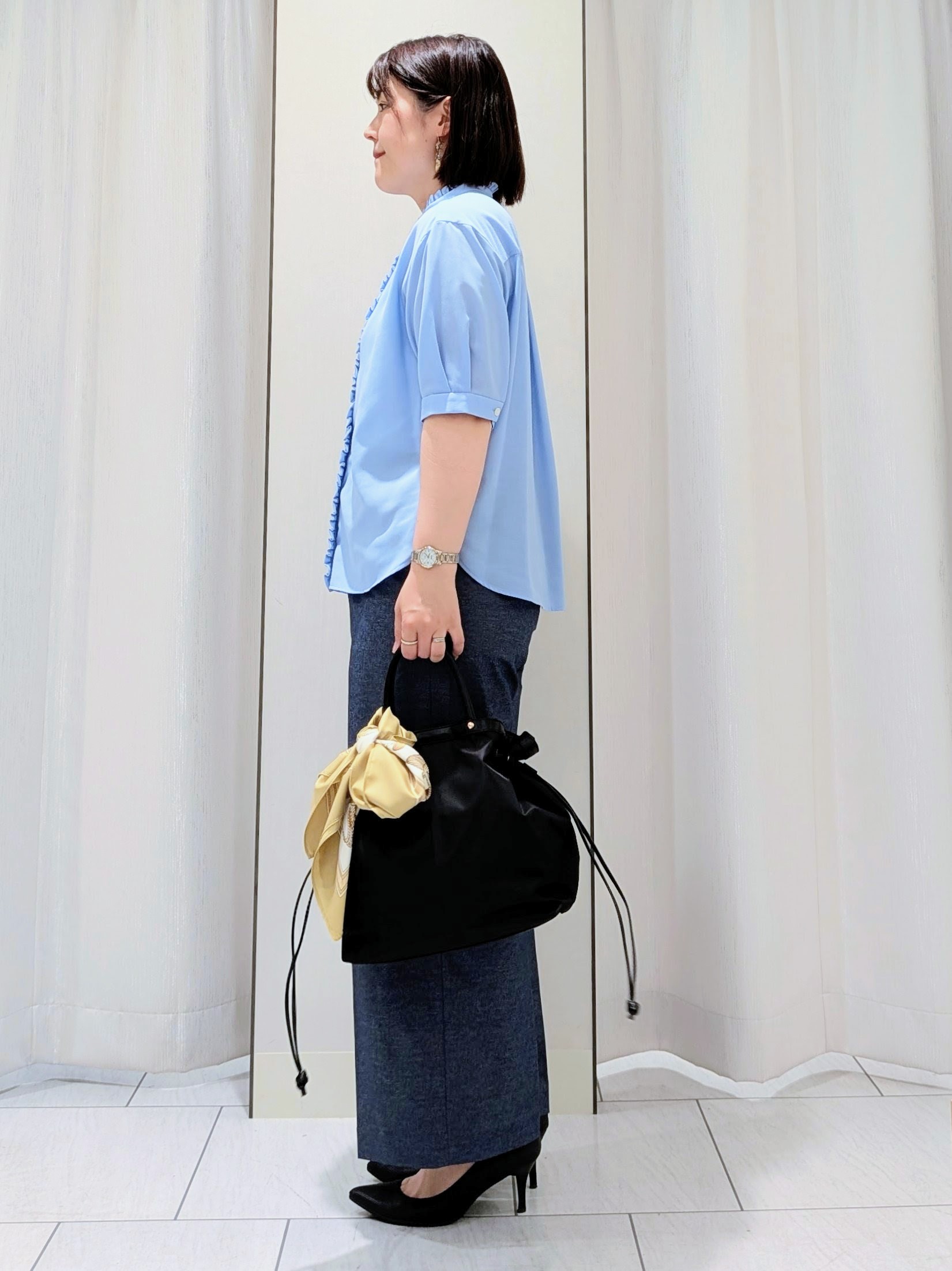 Onumaさんの「UNTITLED｜【接触冷感/通気性/洗える】スタンドカラーフリルブラウス」を使ったコーディネート