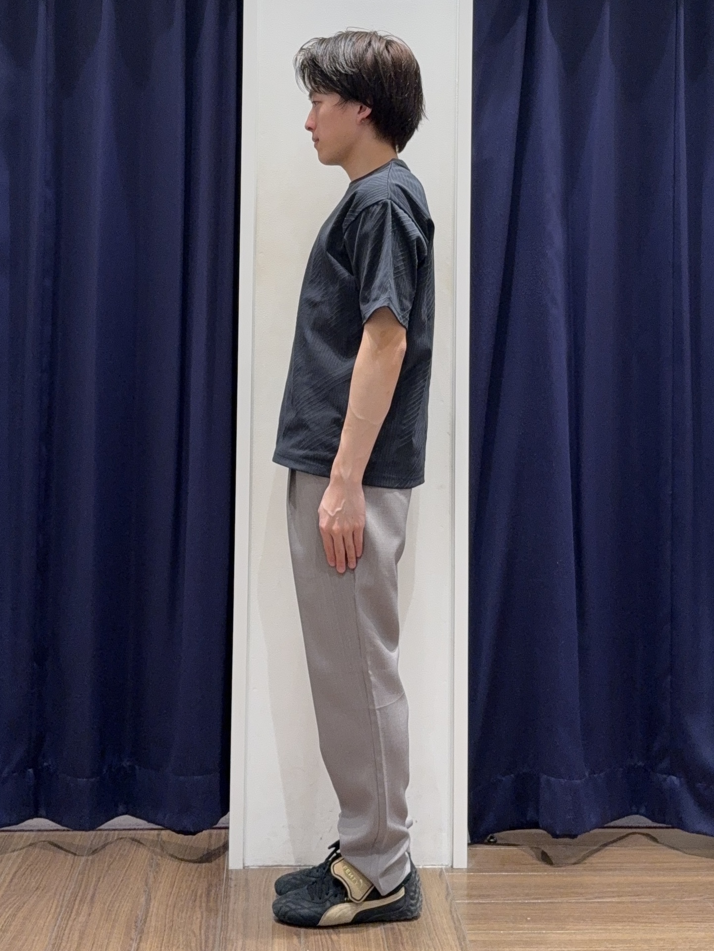 カシマさんの「THE SHOP TK｜【無地だと少し物足りないという方へ】ジオメトリック柄 半袖Tシャツ 洗濯機OK」を使ったコーディネート