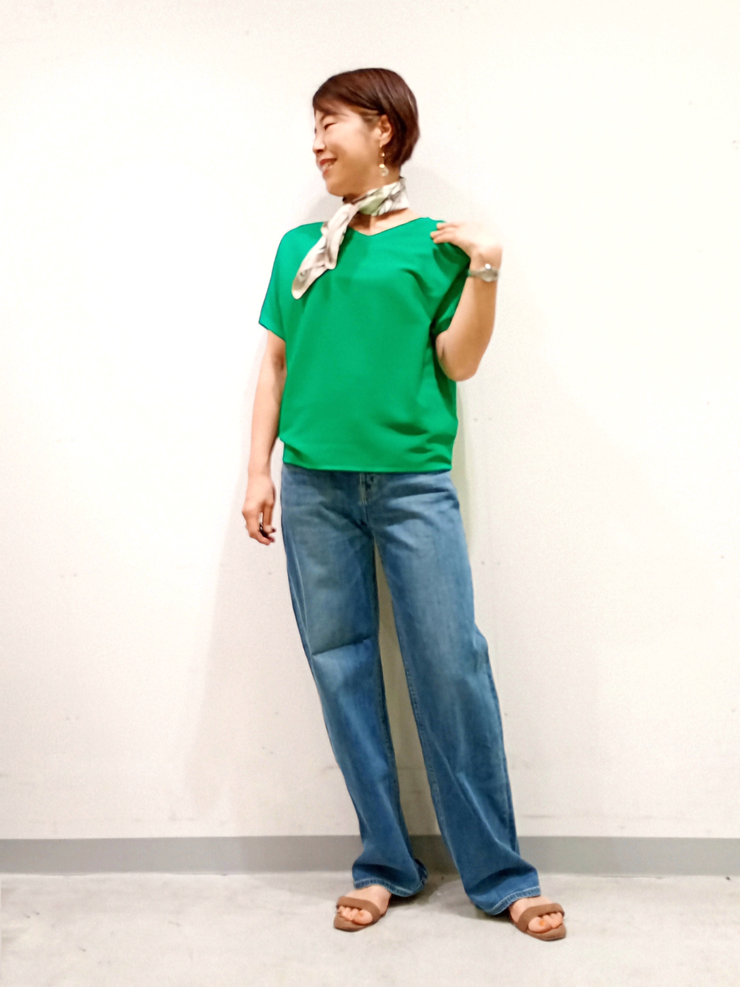 Kさんの「INDIVI｜【洗える】ガーター編みVネックニットT」を使ったコーディネート
