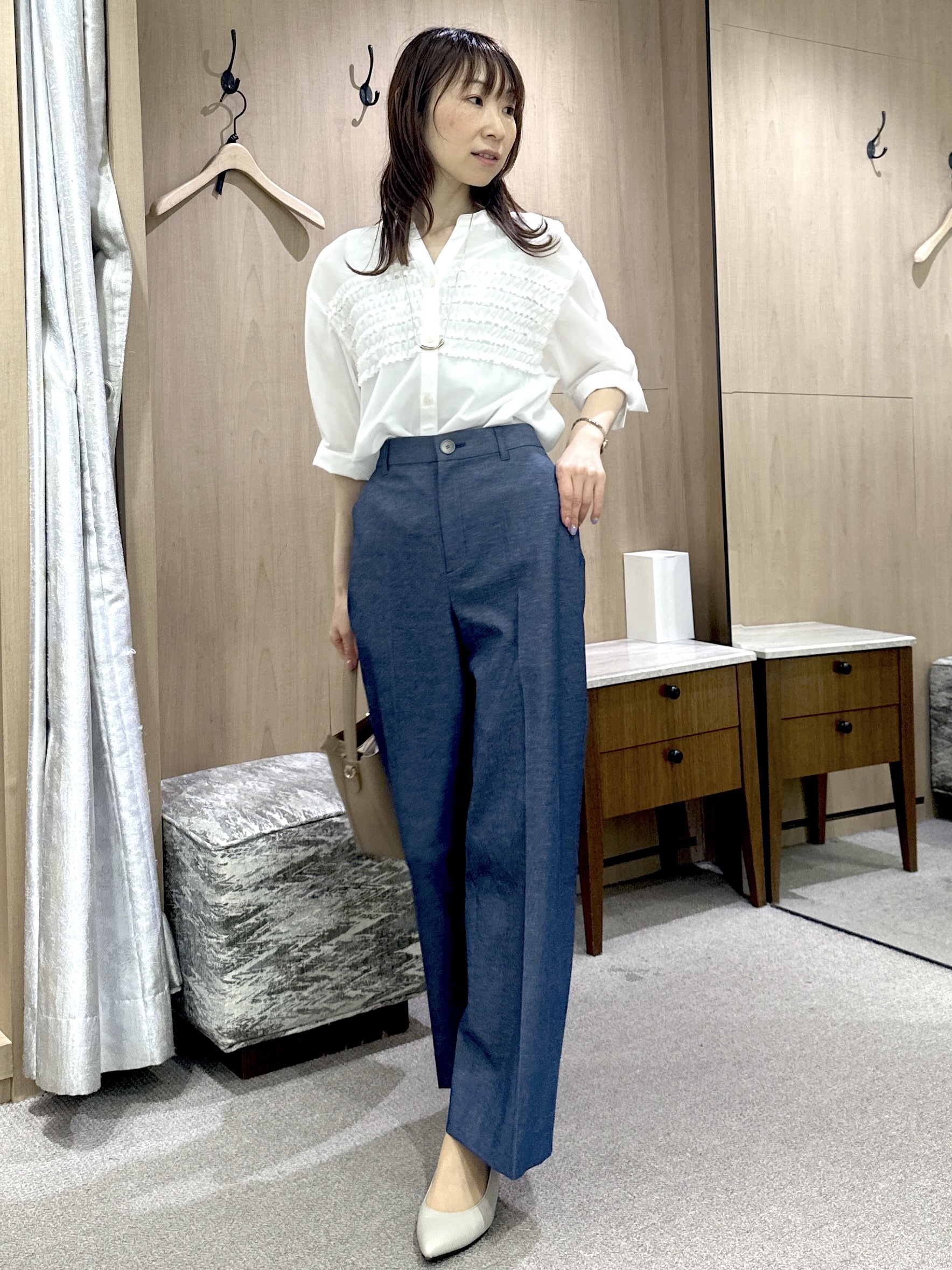 Miwaさんの「UNTITLED｜【接触冷感/通気性/洗える】フロントフリルブラウス」を使ったコーディネート